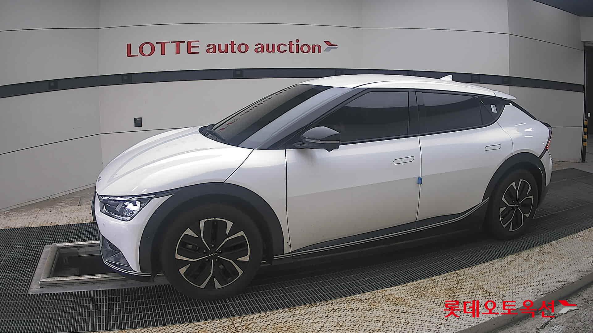 2022 - kia ev6