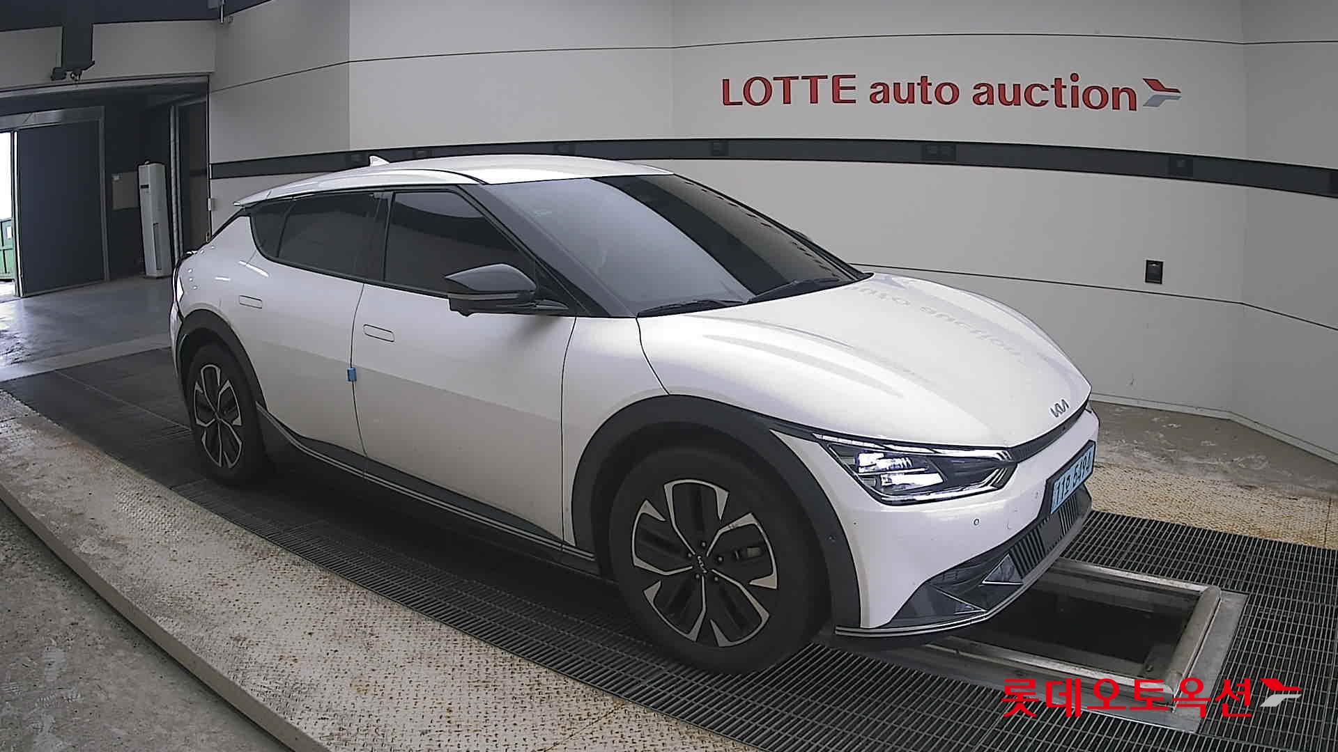 2022 - kia ev6