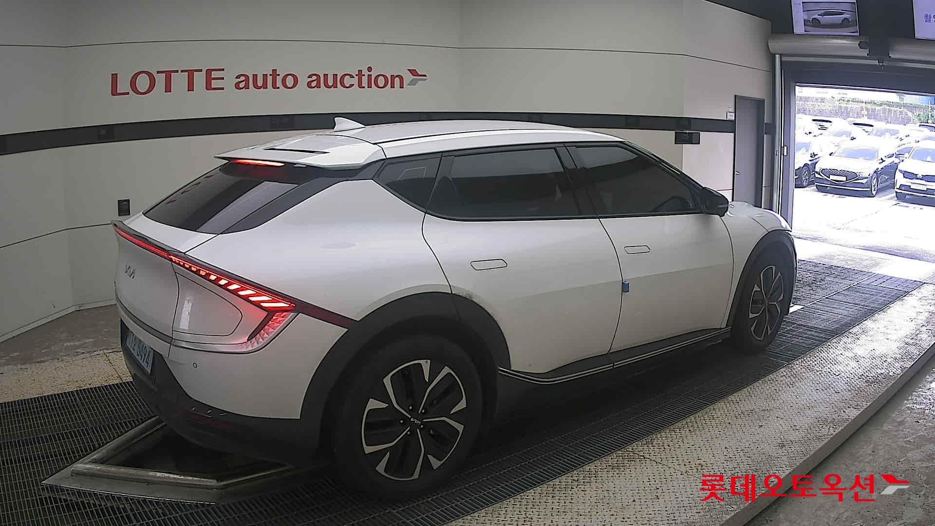 2022 - kia ev6