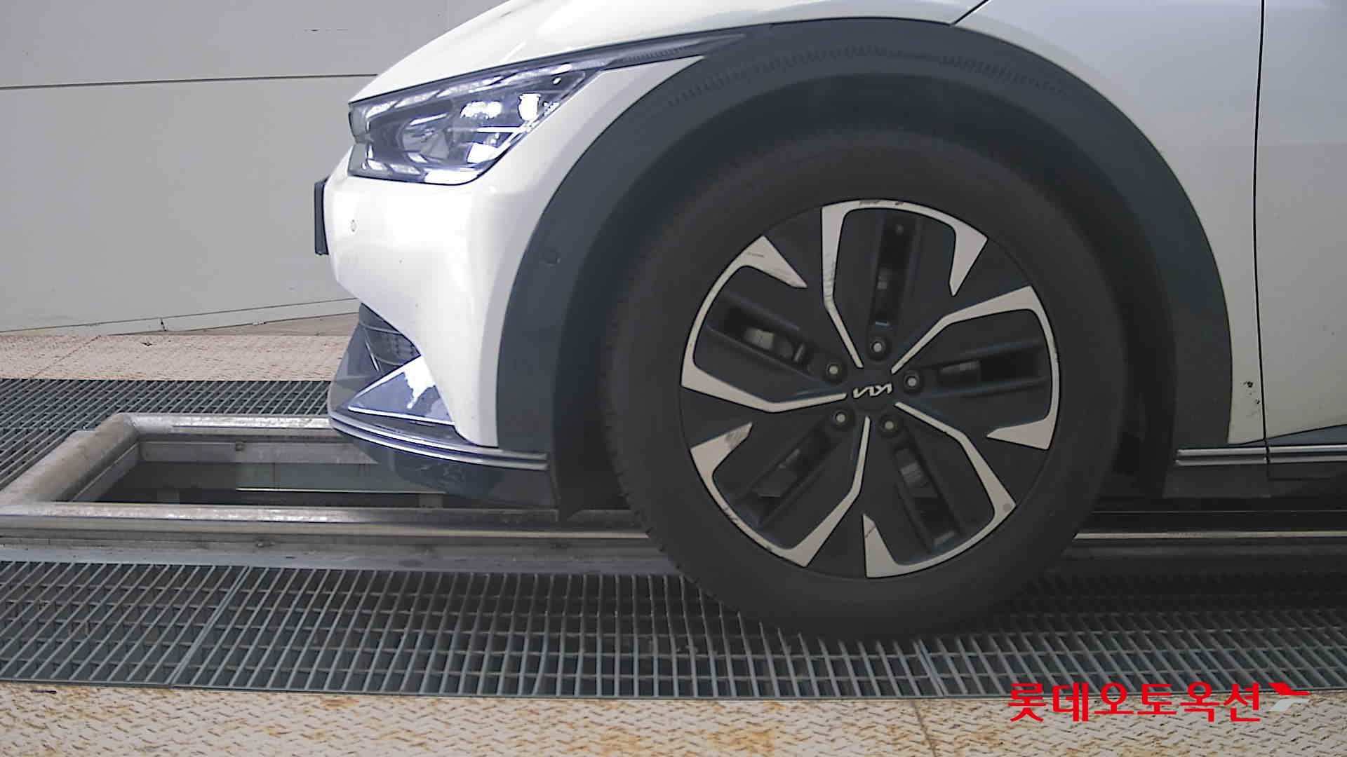 2022 - kia ev6