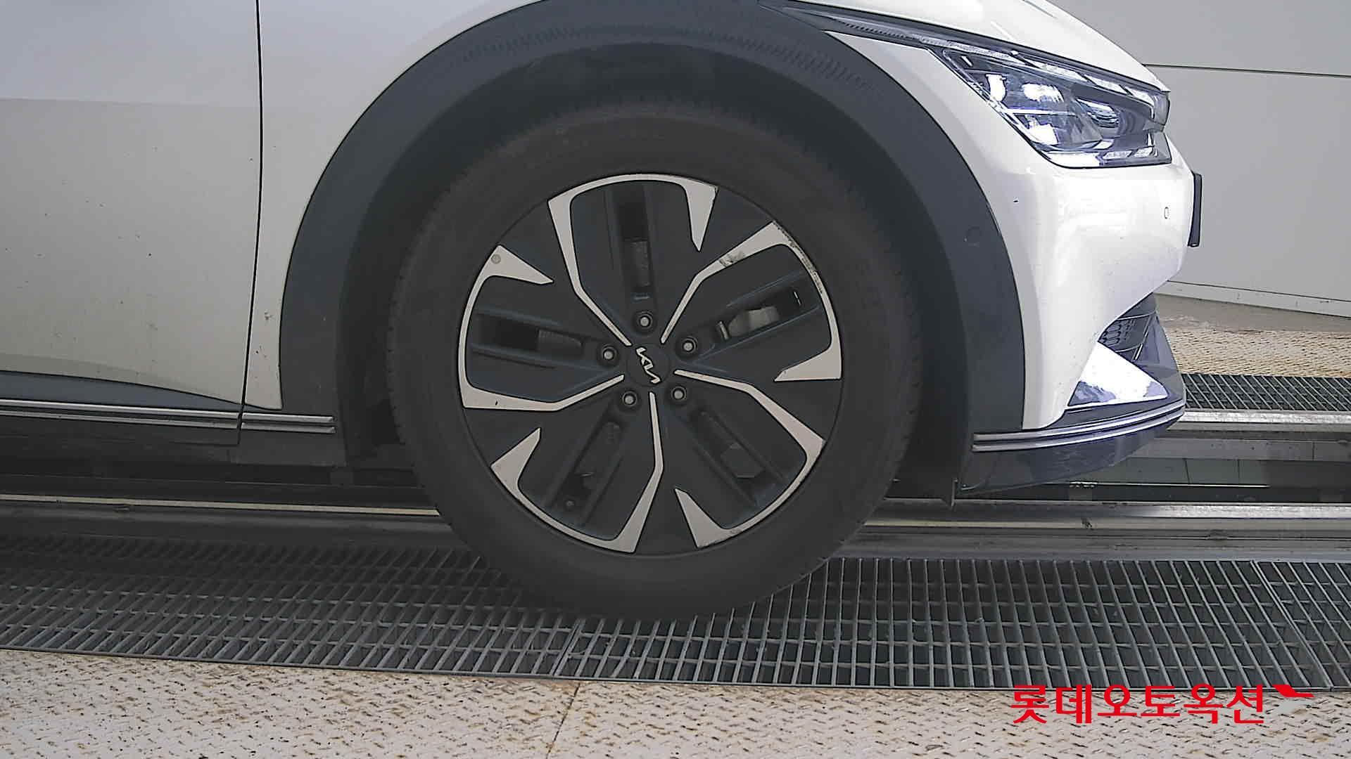 2022 - kia ev6