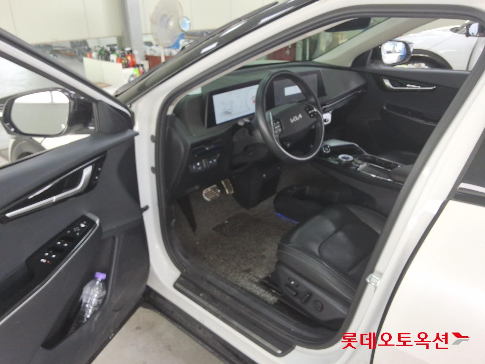 2022 - kia ev6