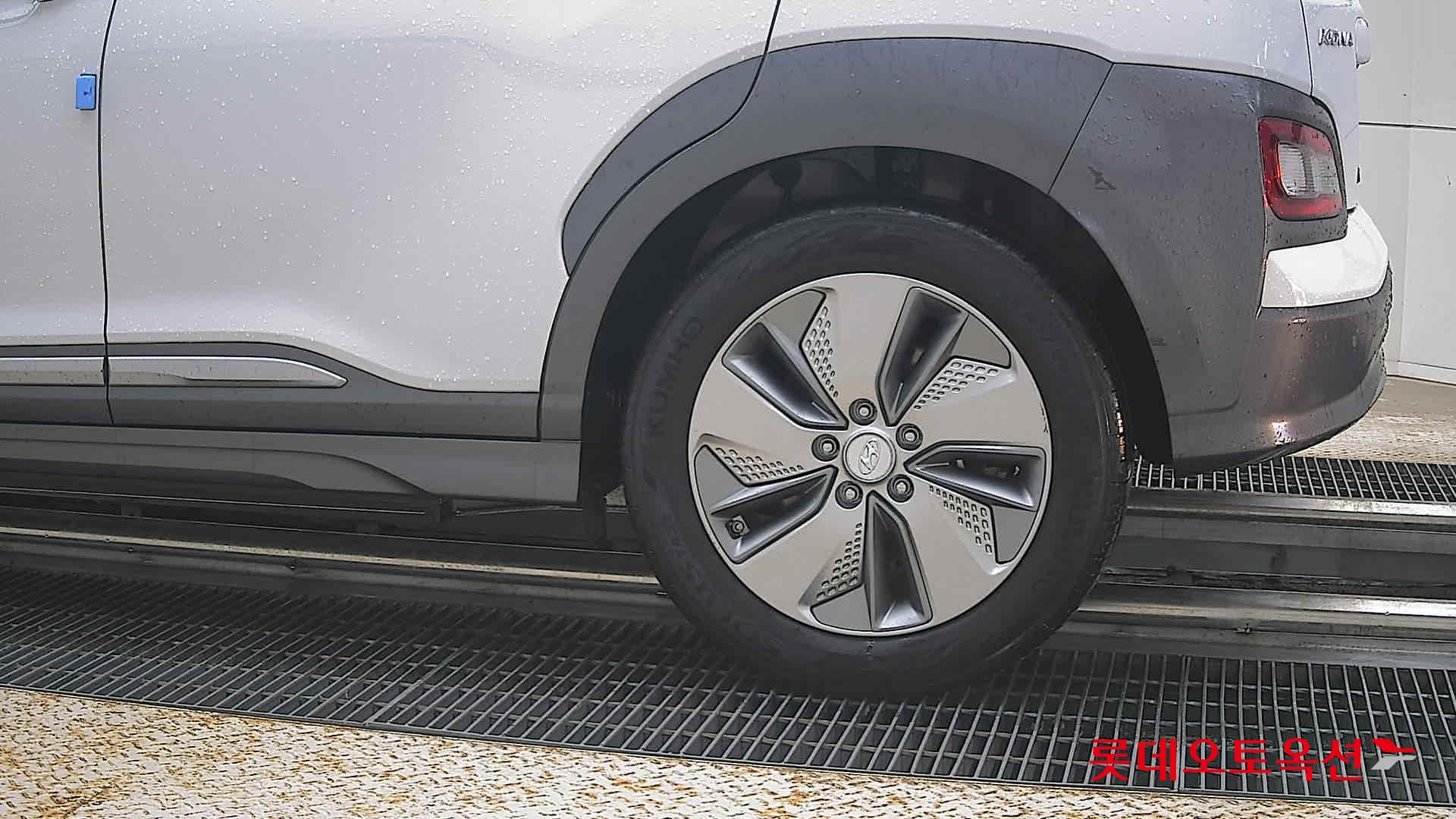 2020 - hyundai kona