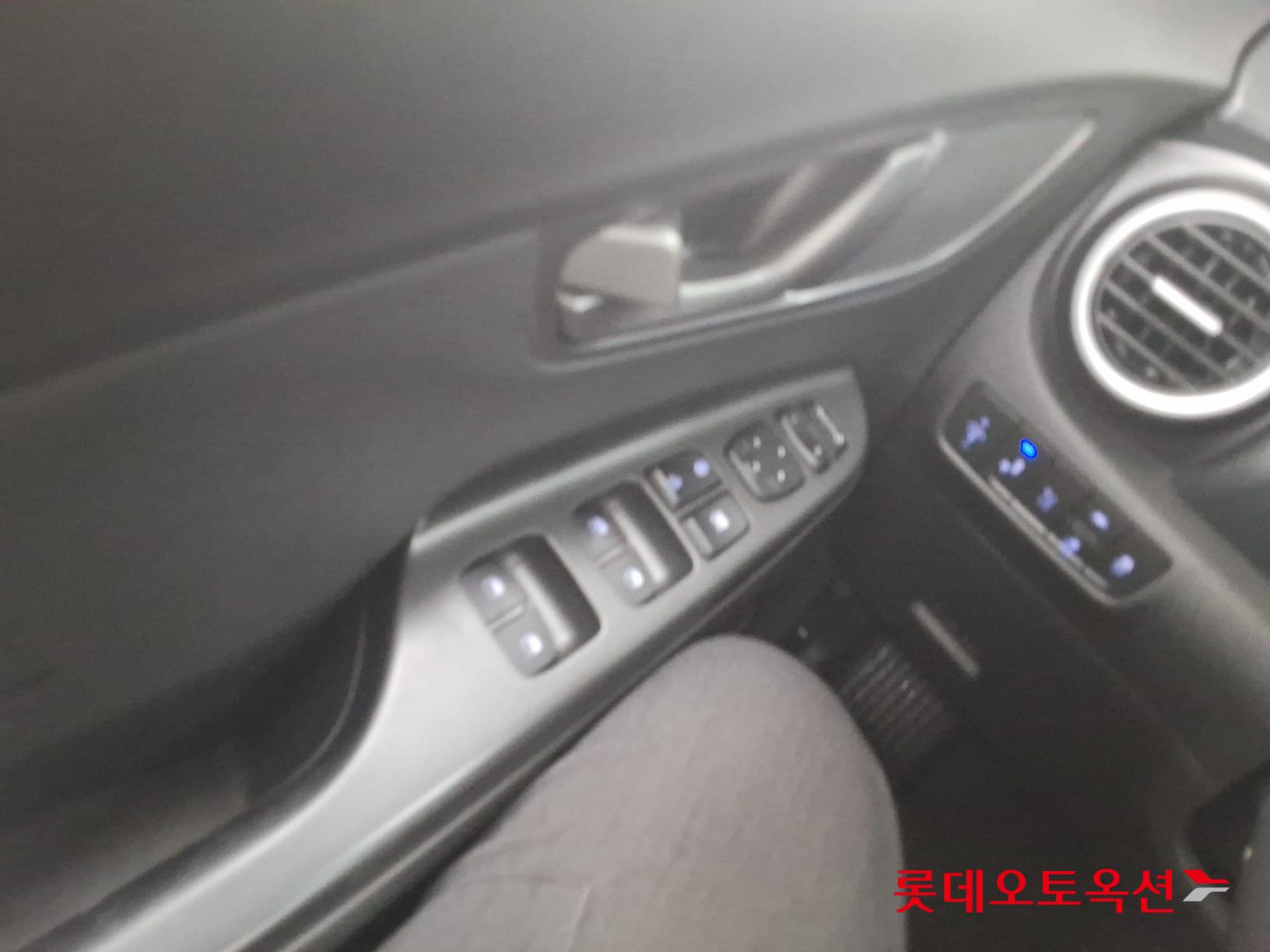2020 - hyundai kona