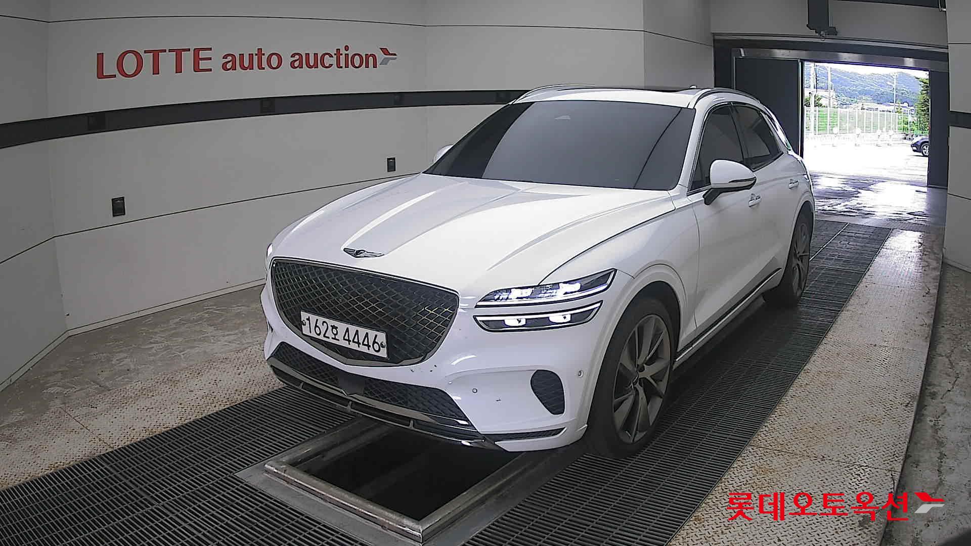 2021 - genesis gv70