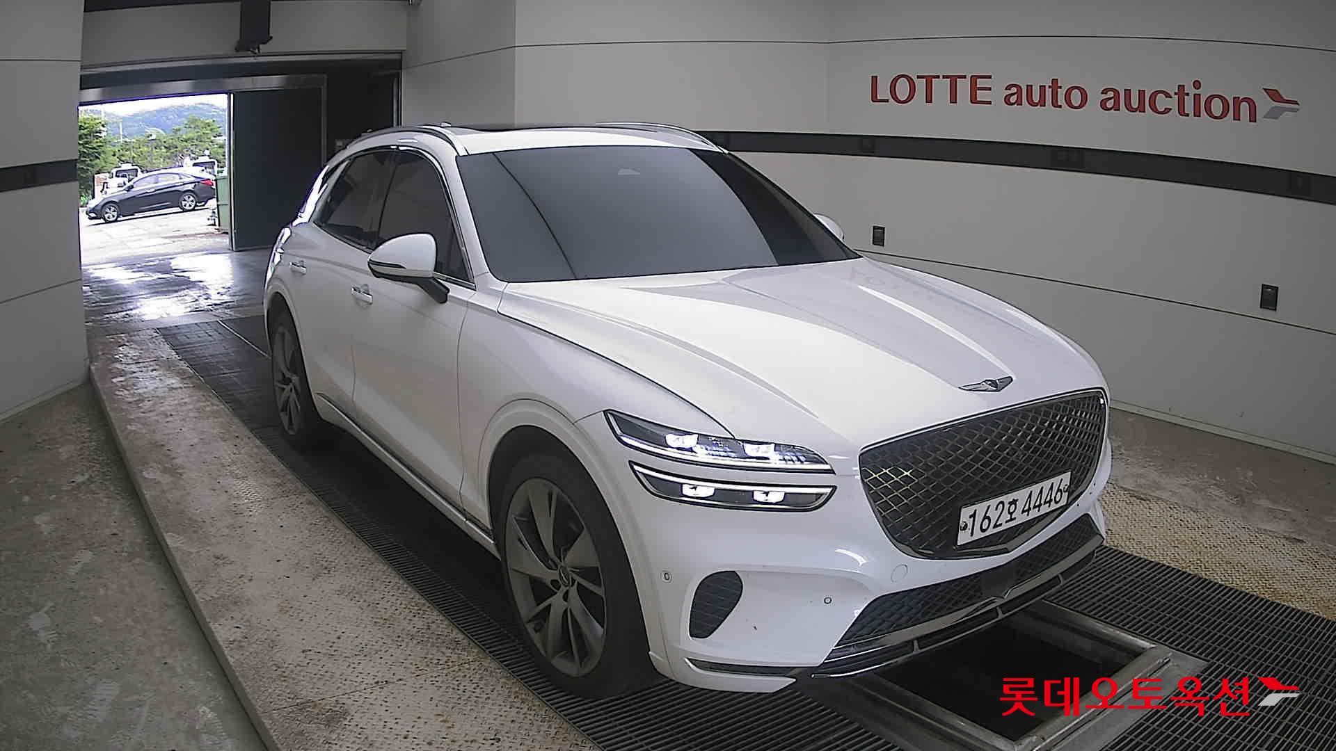 2021 - genesis gv70