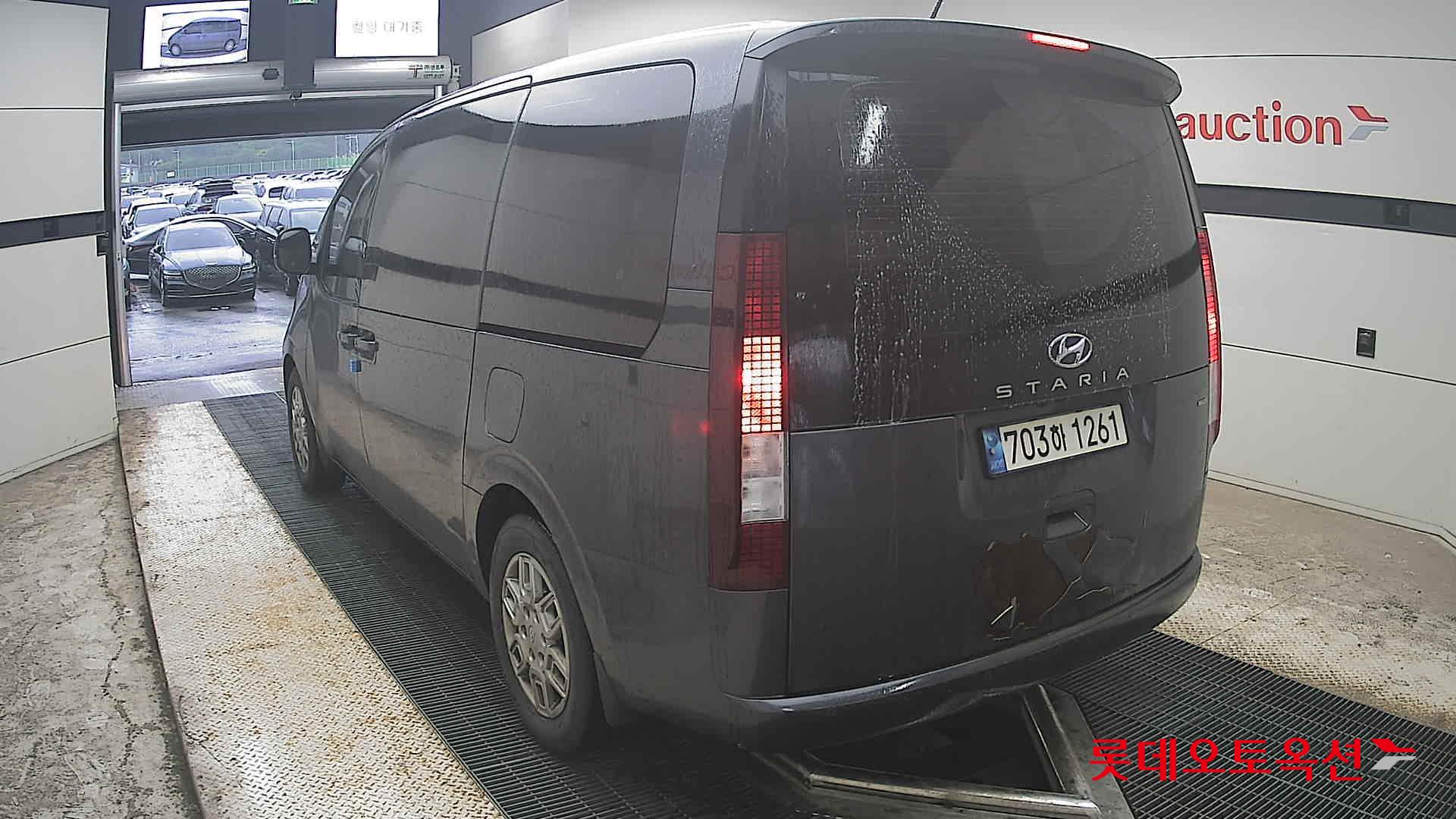 2022 - hyundai staria
