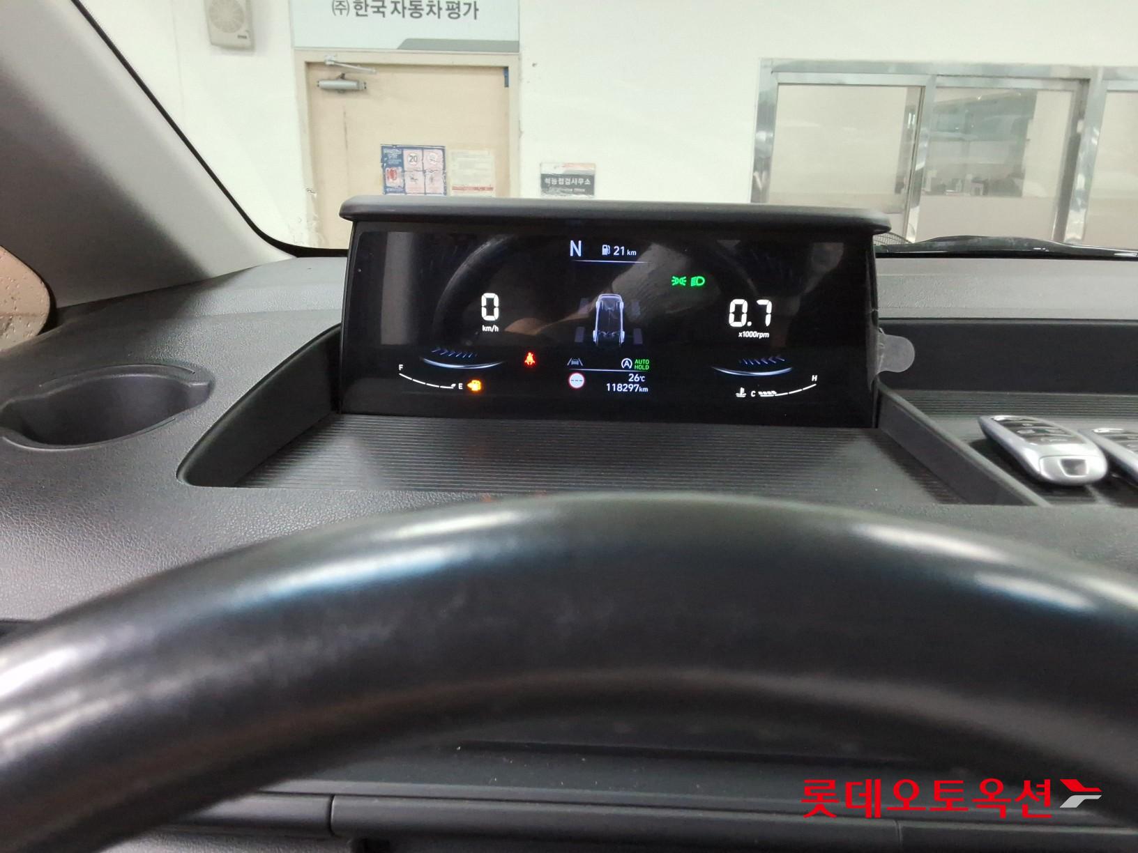 2022 - hyundai staria