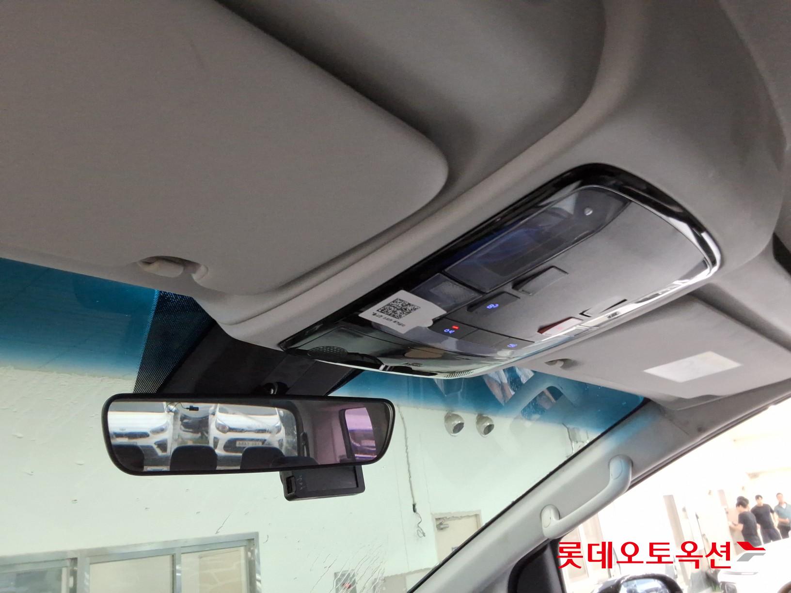 2022 - hyundai staria
