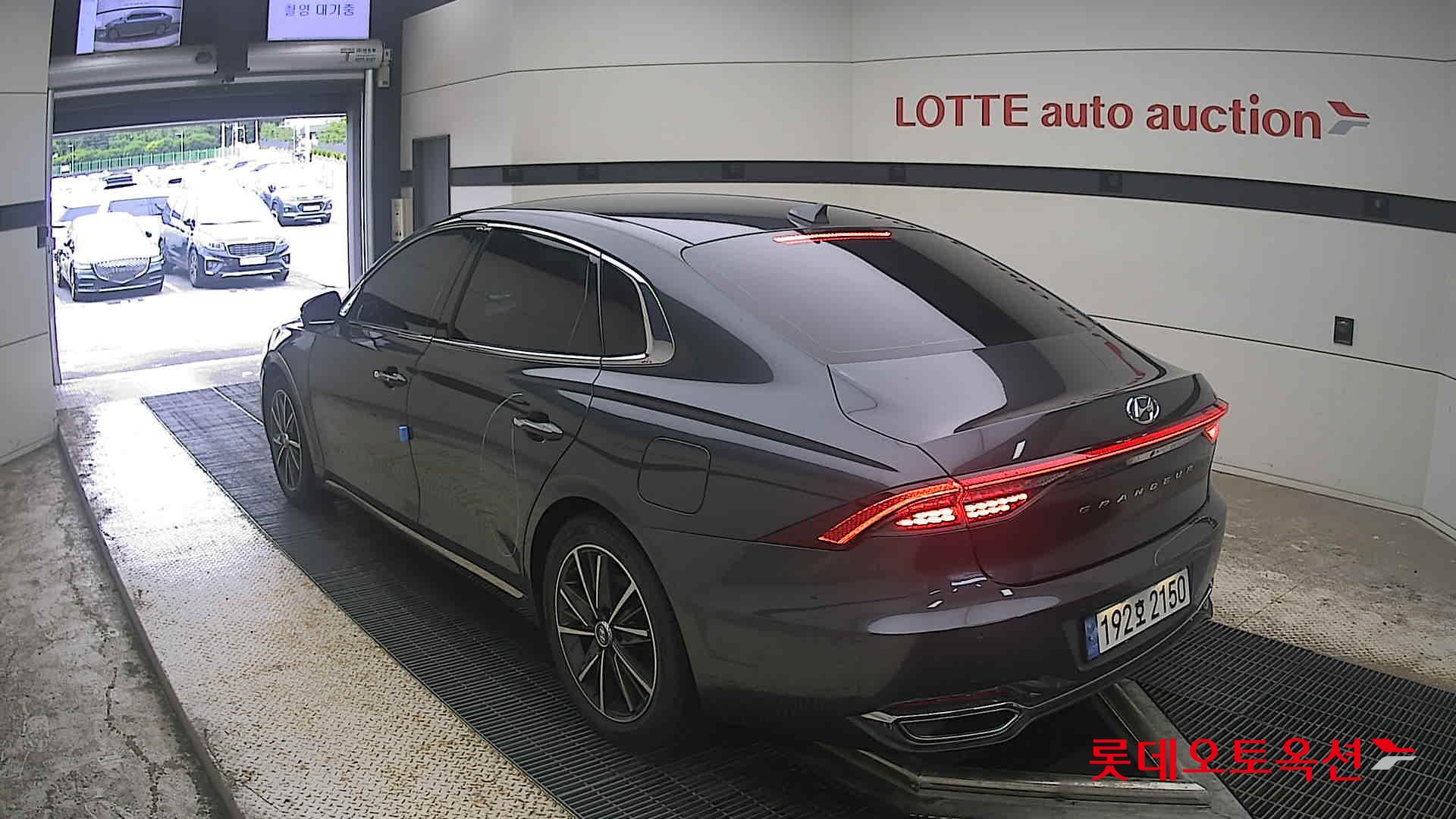 2022 - hyundai grandeur