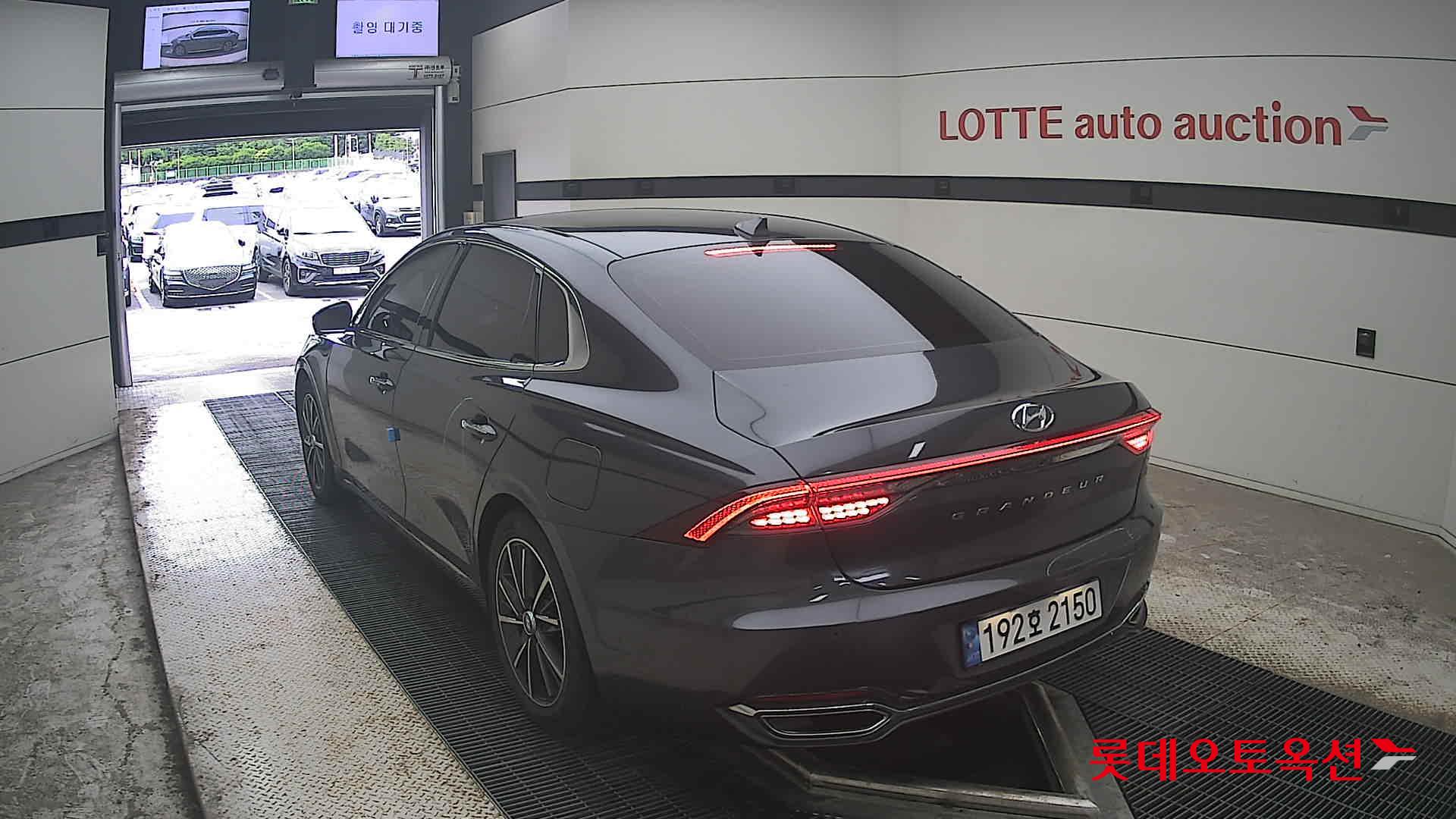2022 - hyundai grandeur