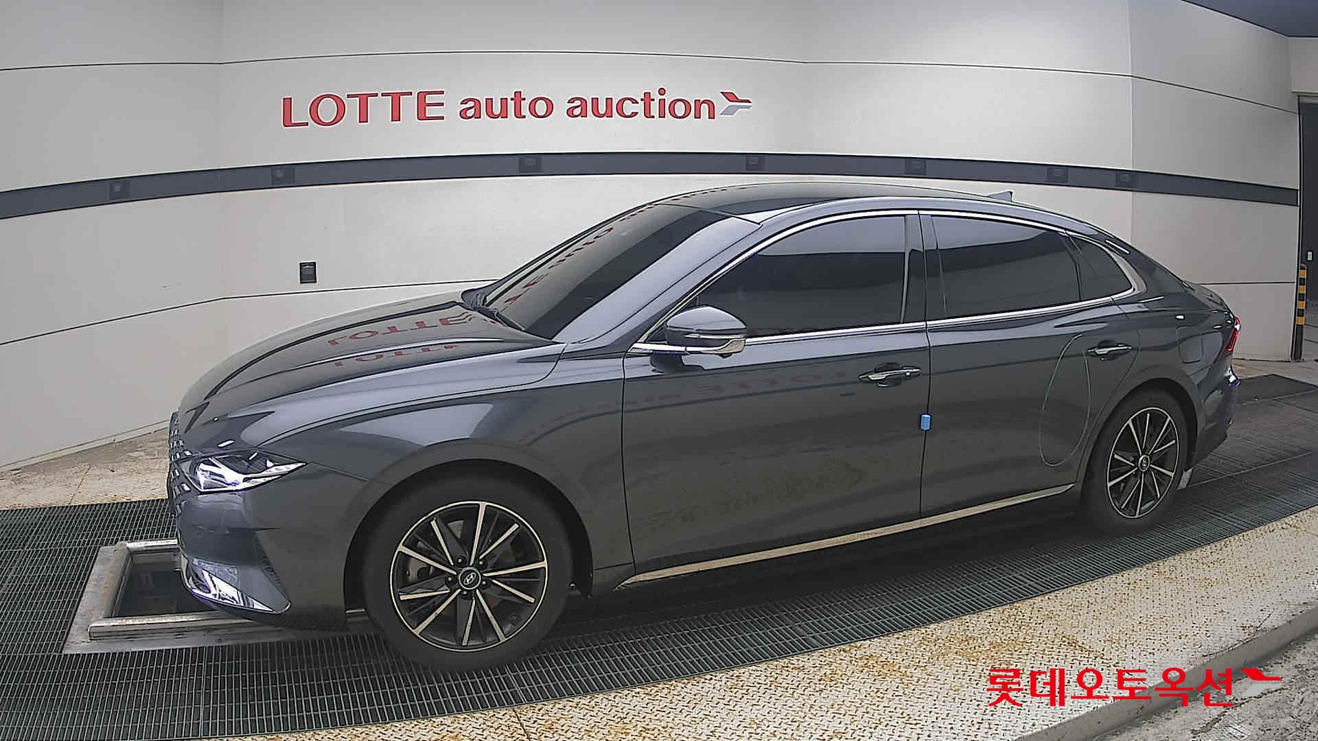 2022 - hyundai grandeur