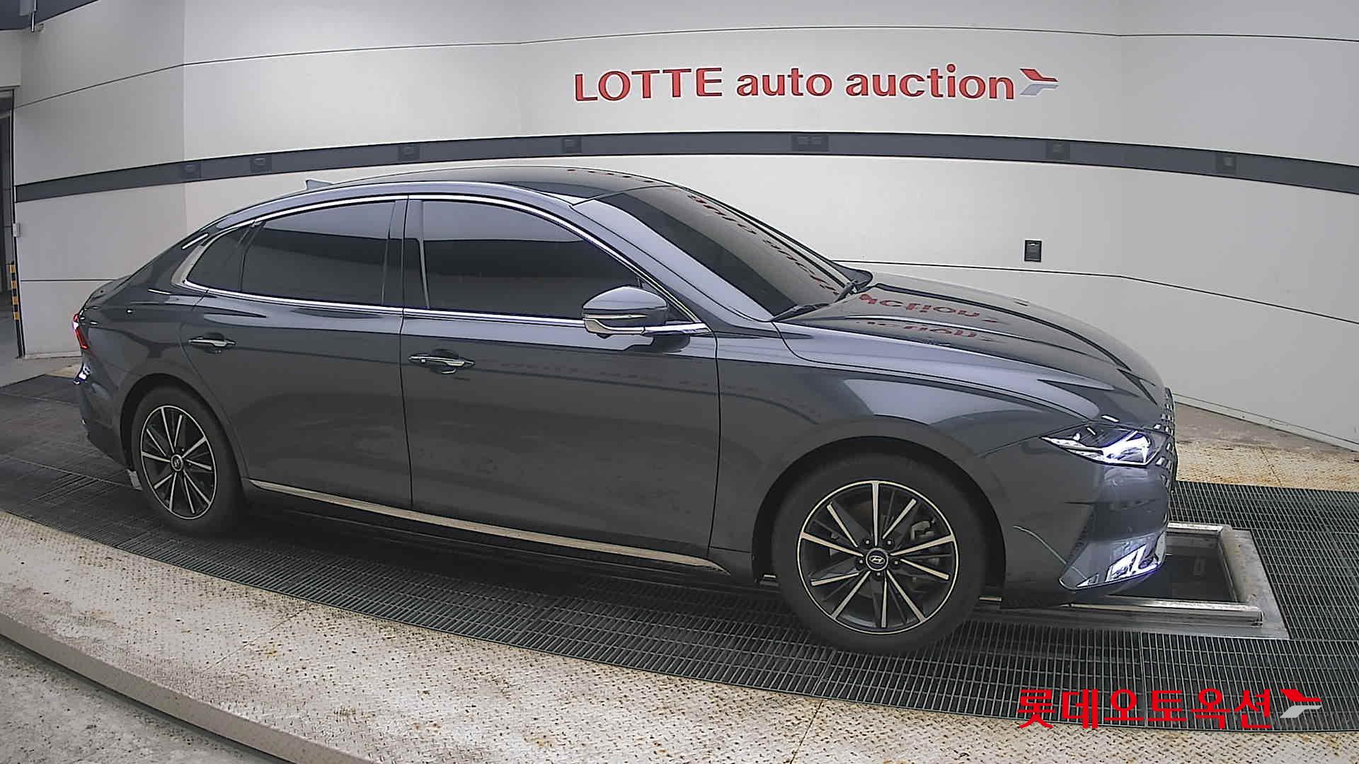 2022 - hyundai grandeur