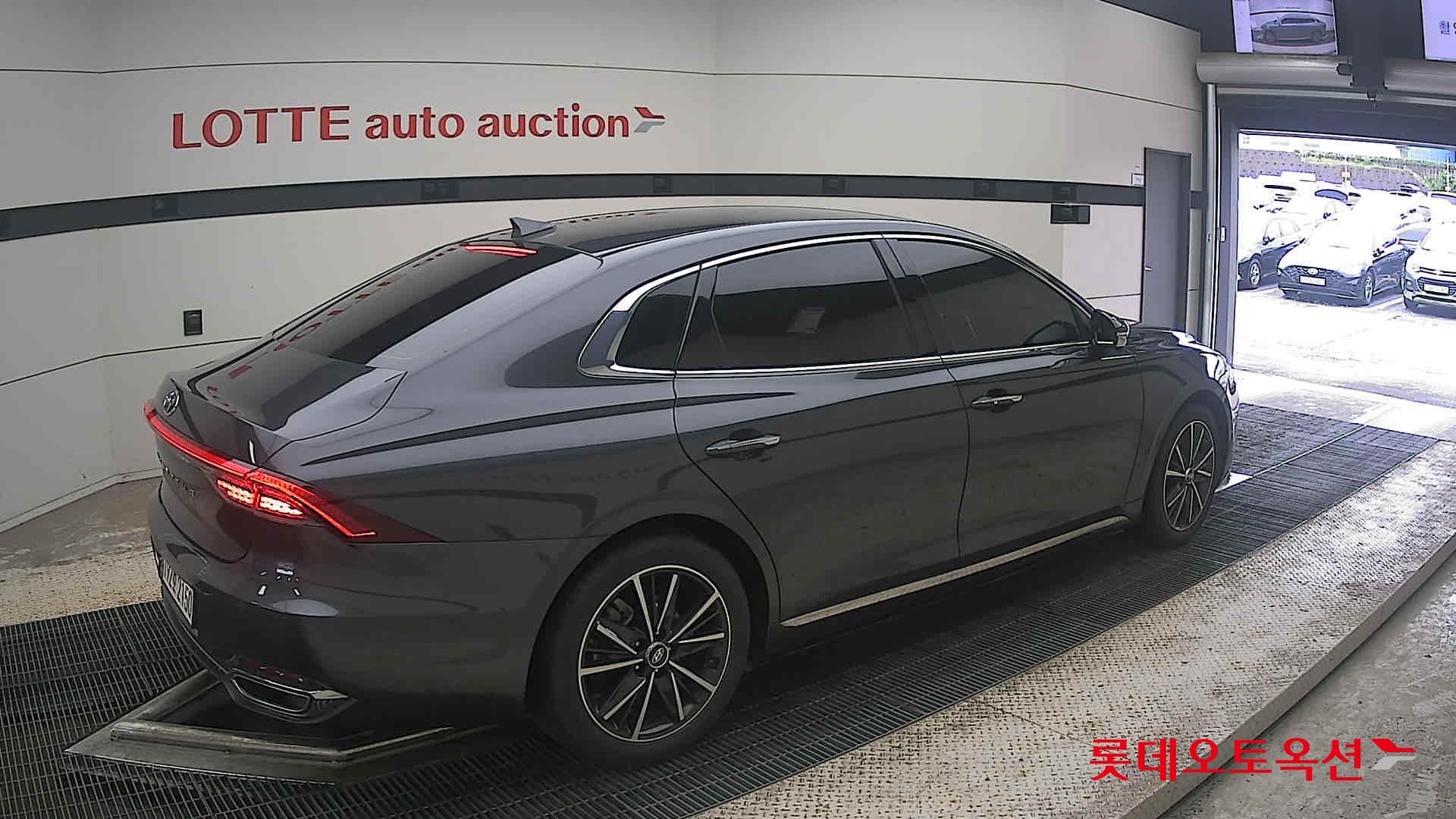 2022 - hyundai grandeur