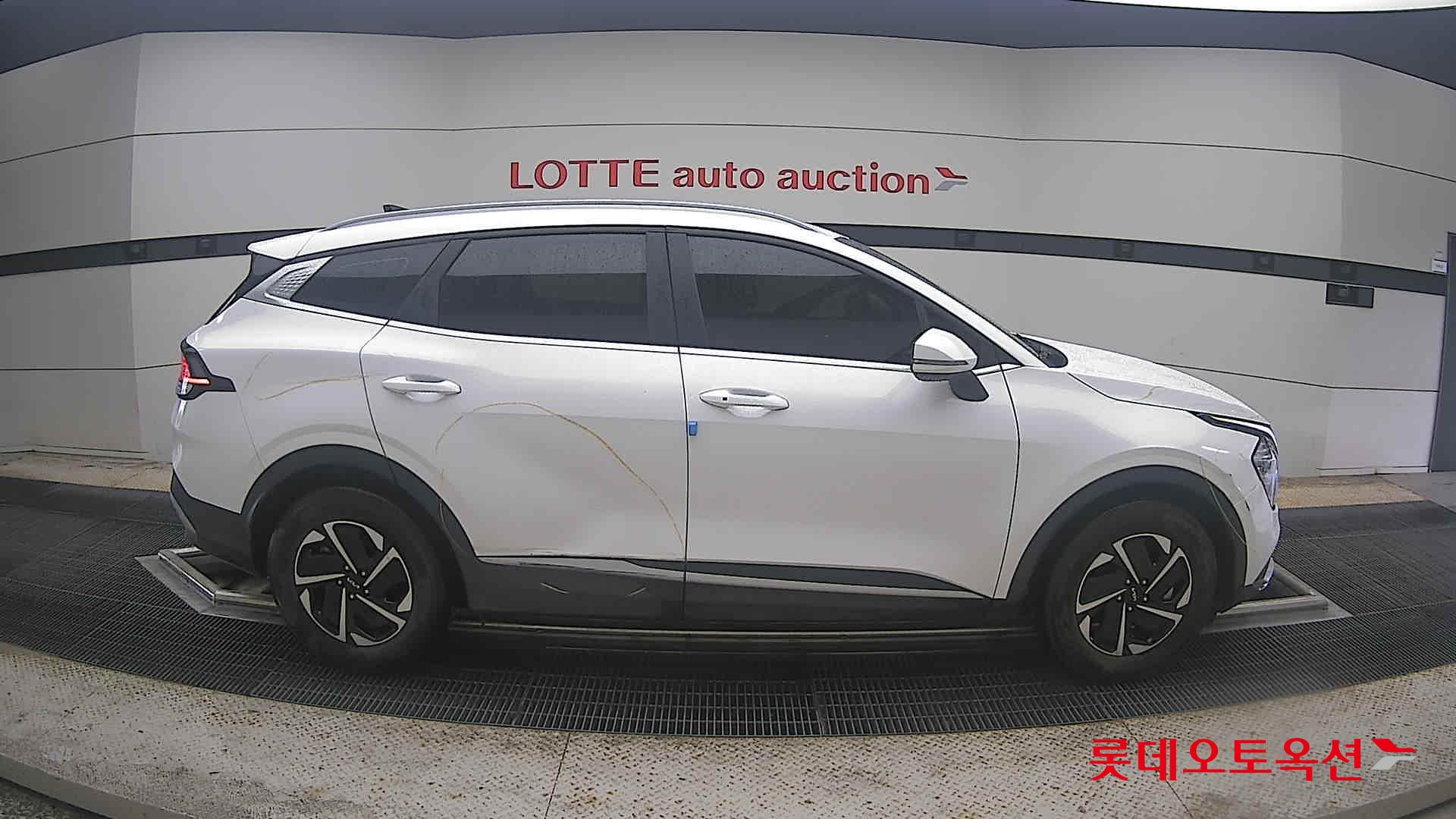 2023 - kia sportage