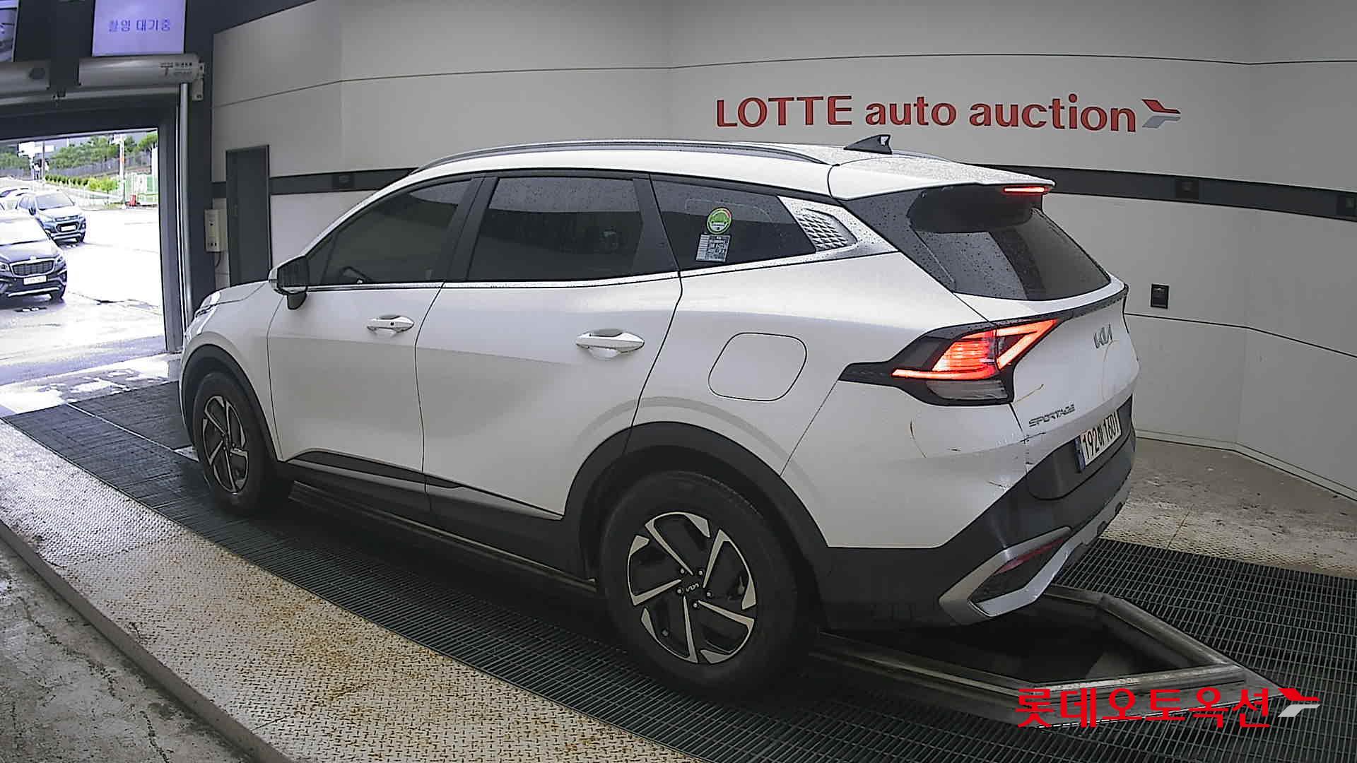 2023 - kia sportage