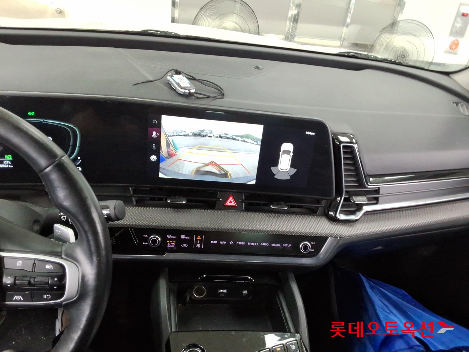 2023 - kia sportage