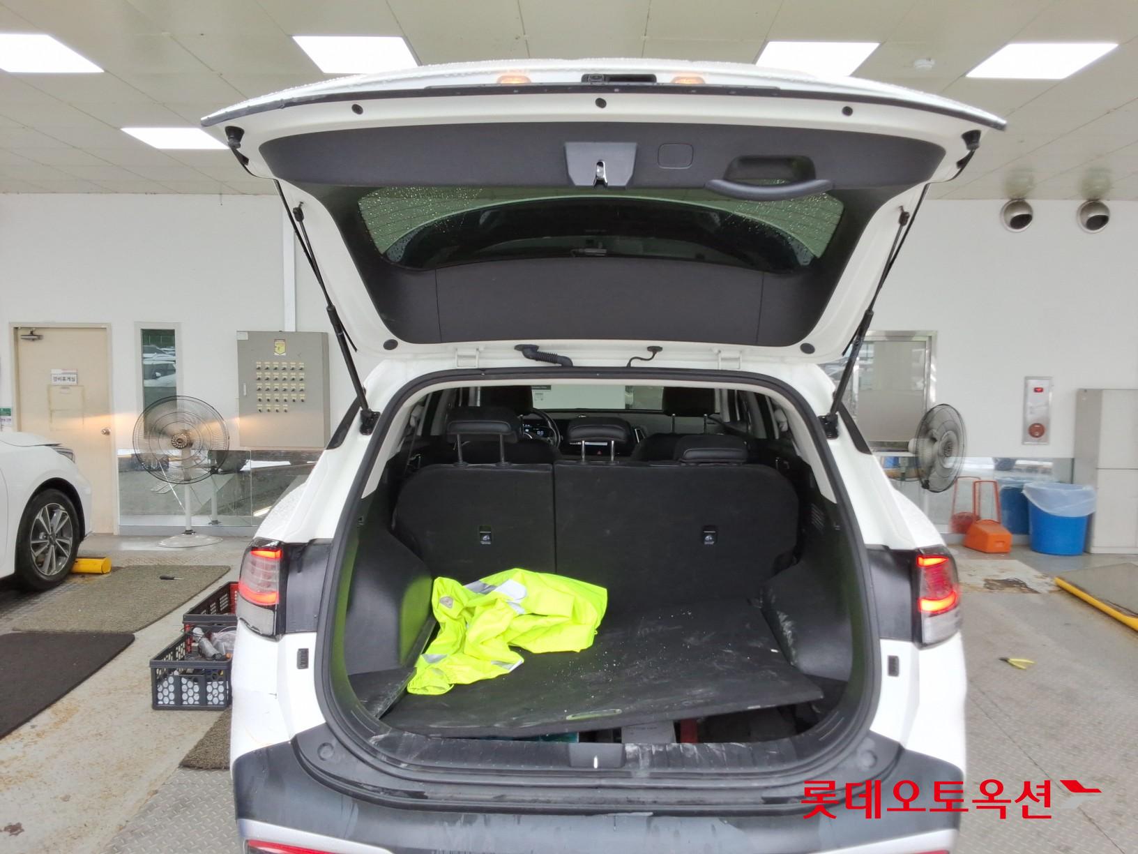 2023 - kia sportage