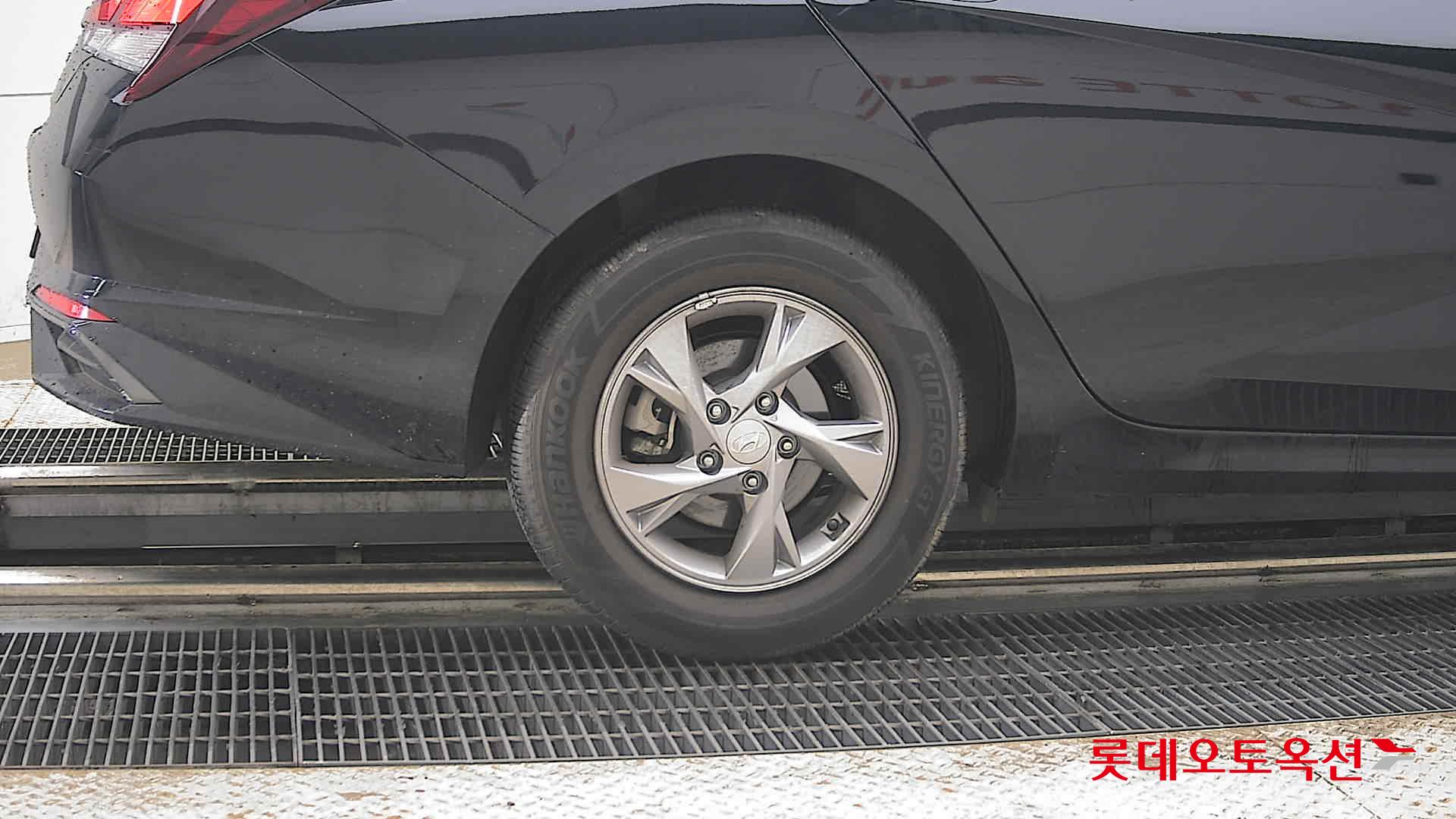2021 - hyundai avante