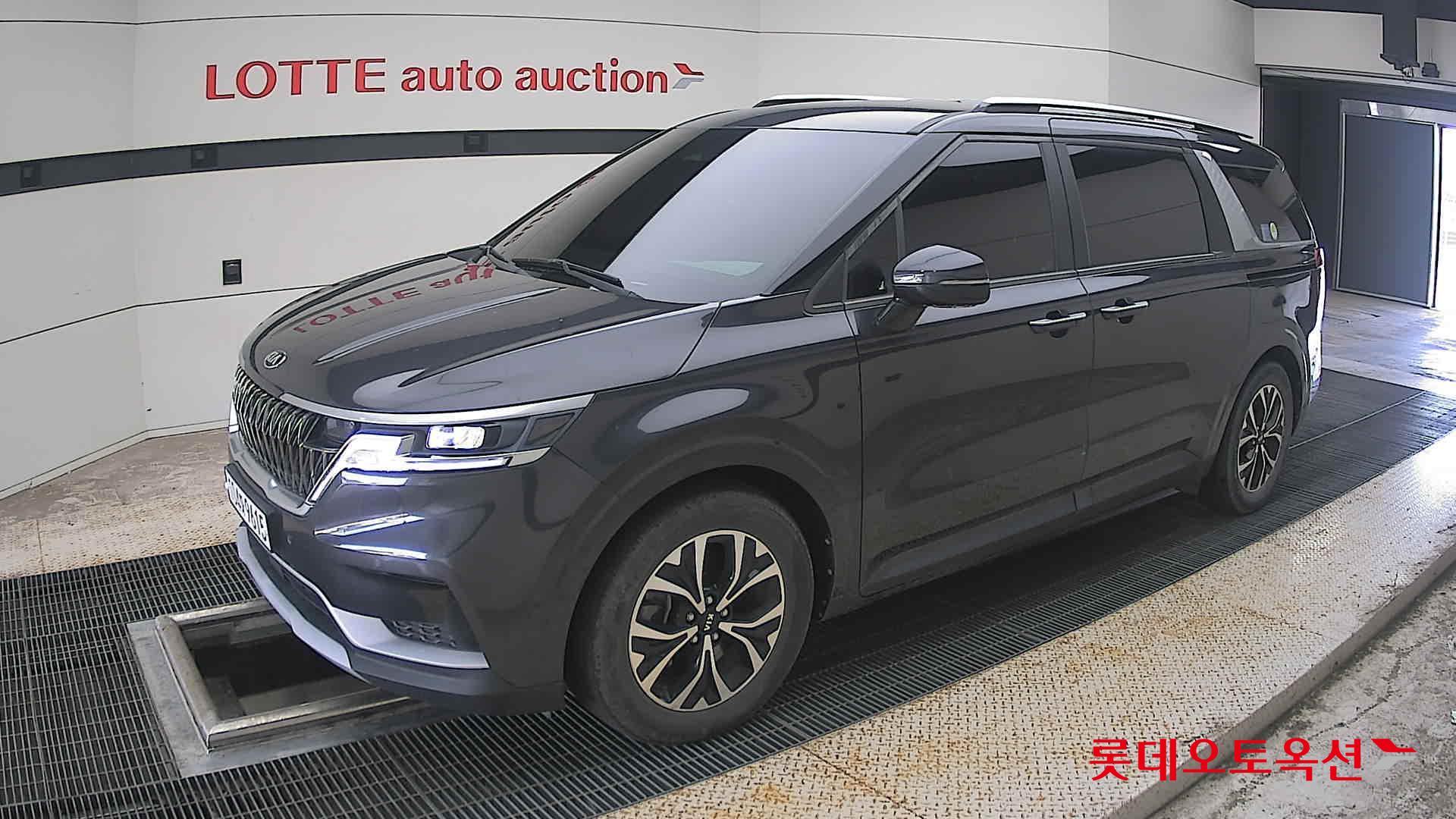 2021 - kia carnival
