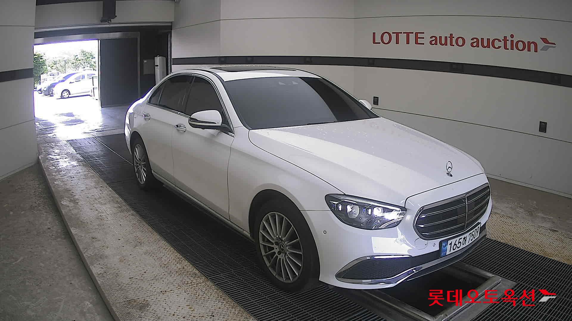 2022 - mercedes-benz e220