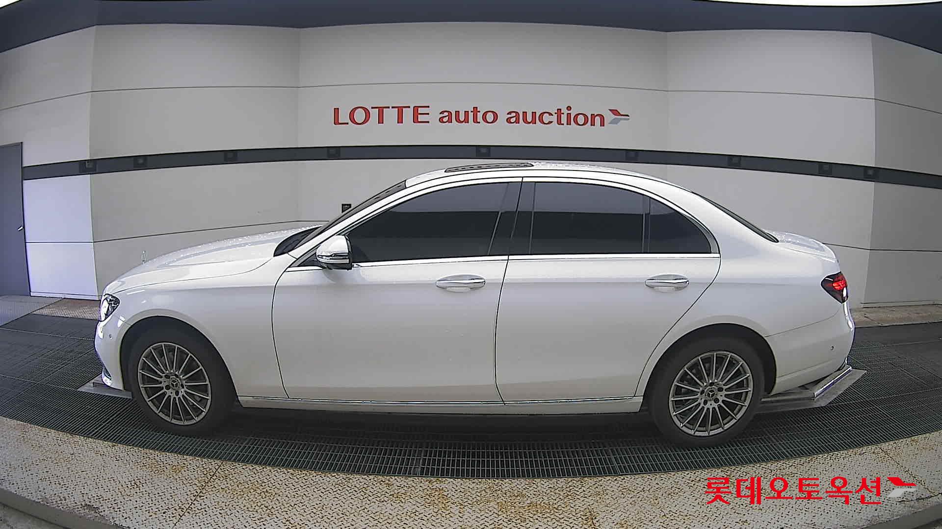 2022 - mercedes-benz e220