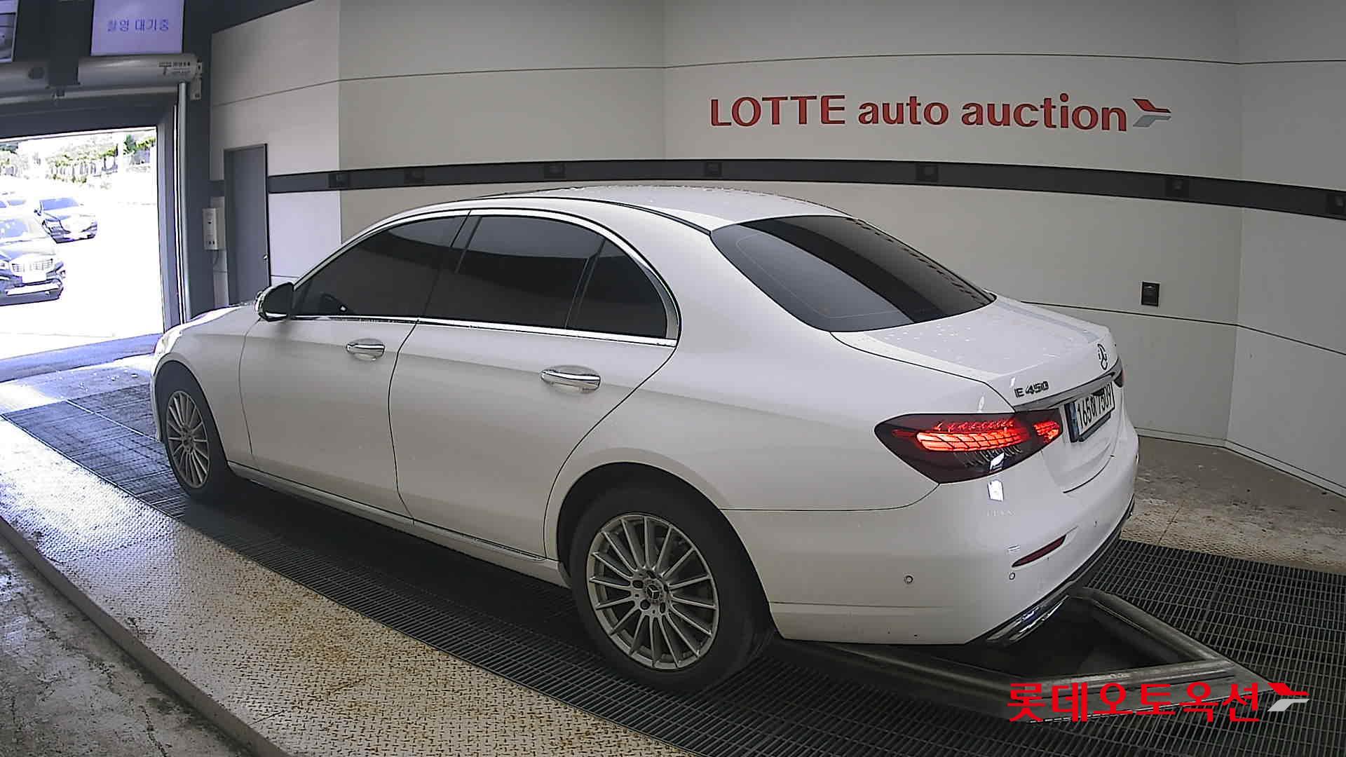 2022 - mercedes-benz e220