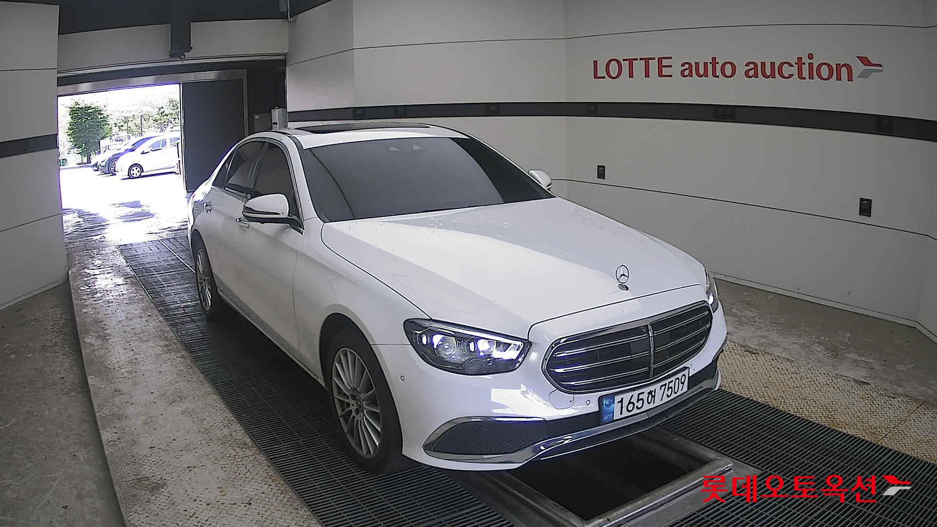 2022 - mercedes-benz e220