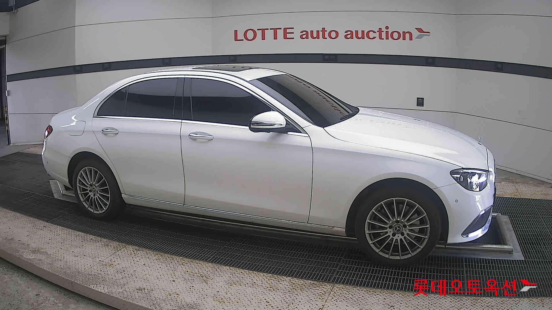 2022 - mercedes-benz e220
