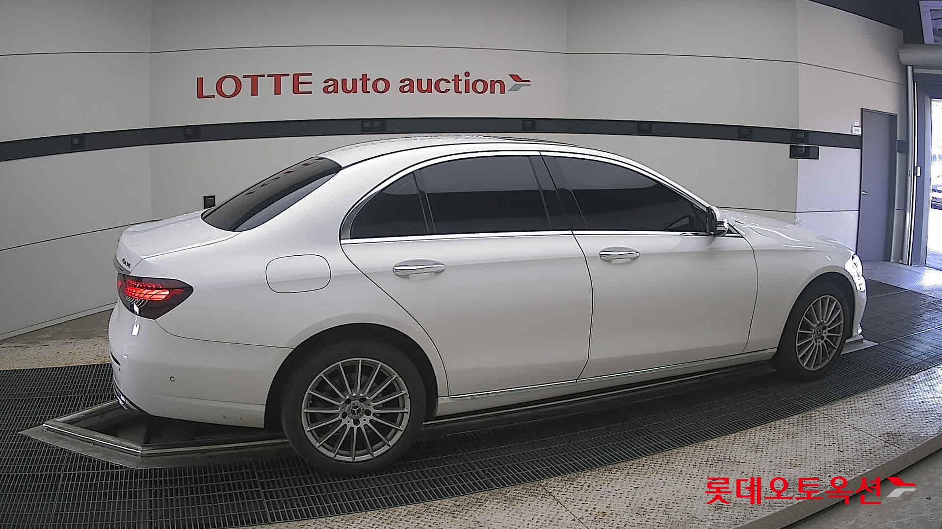 2022 - mercedes-benz e220