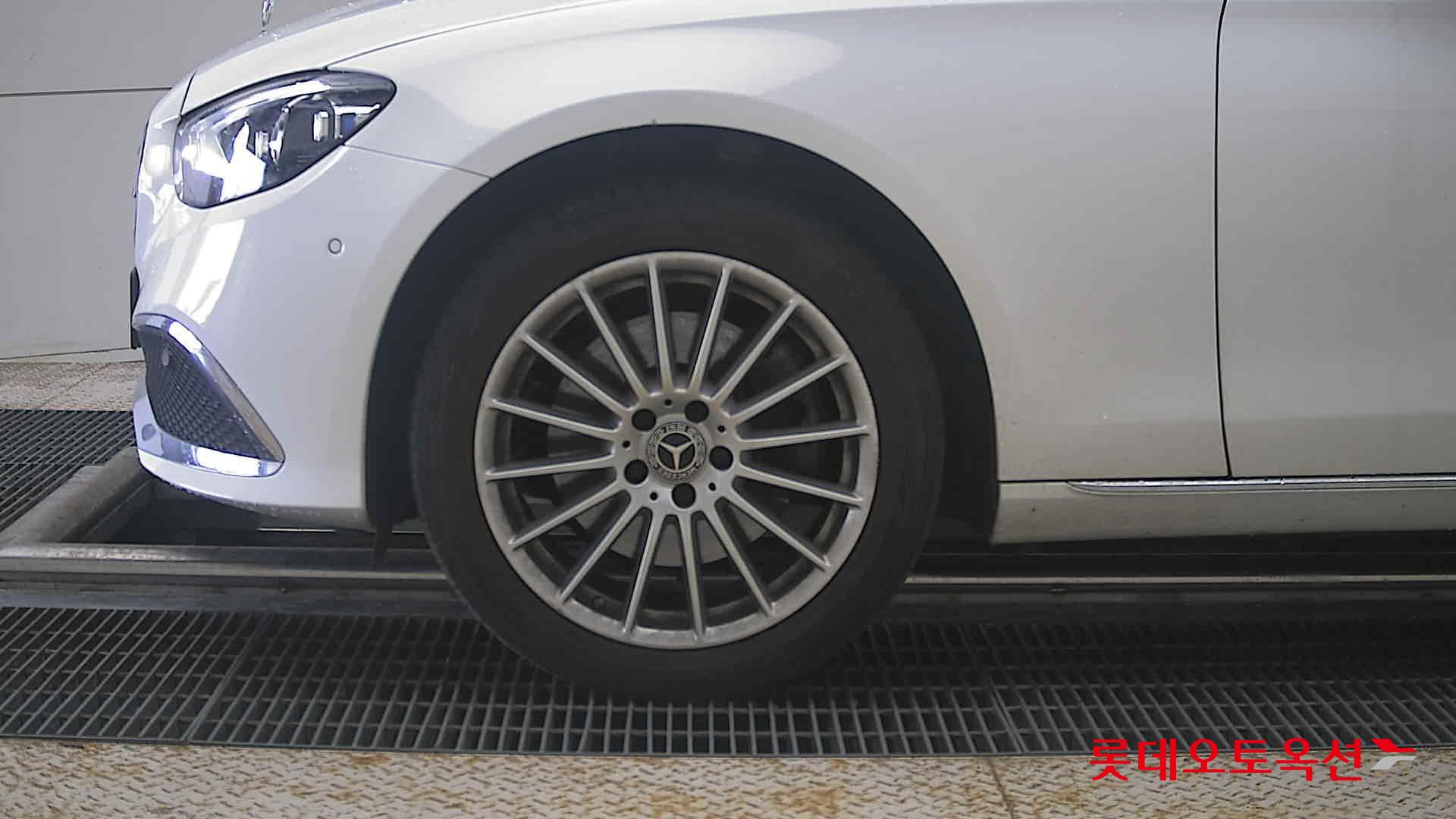 2022 - mercedes-benz e220