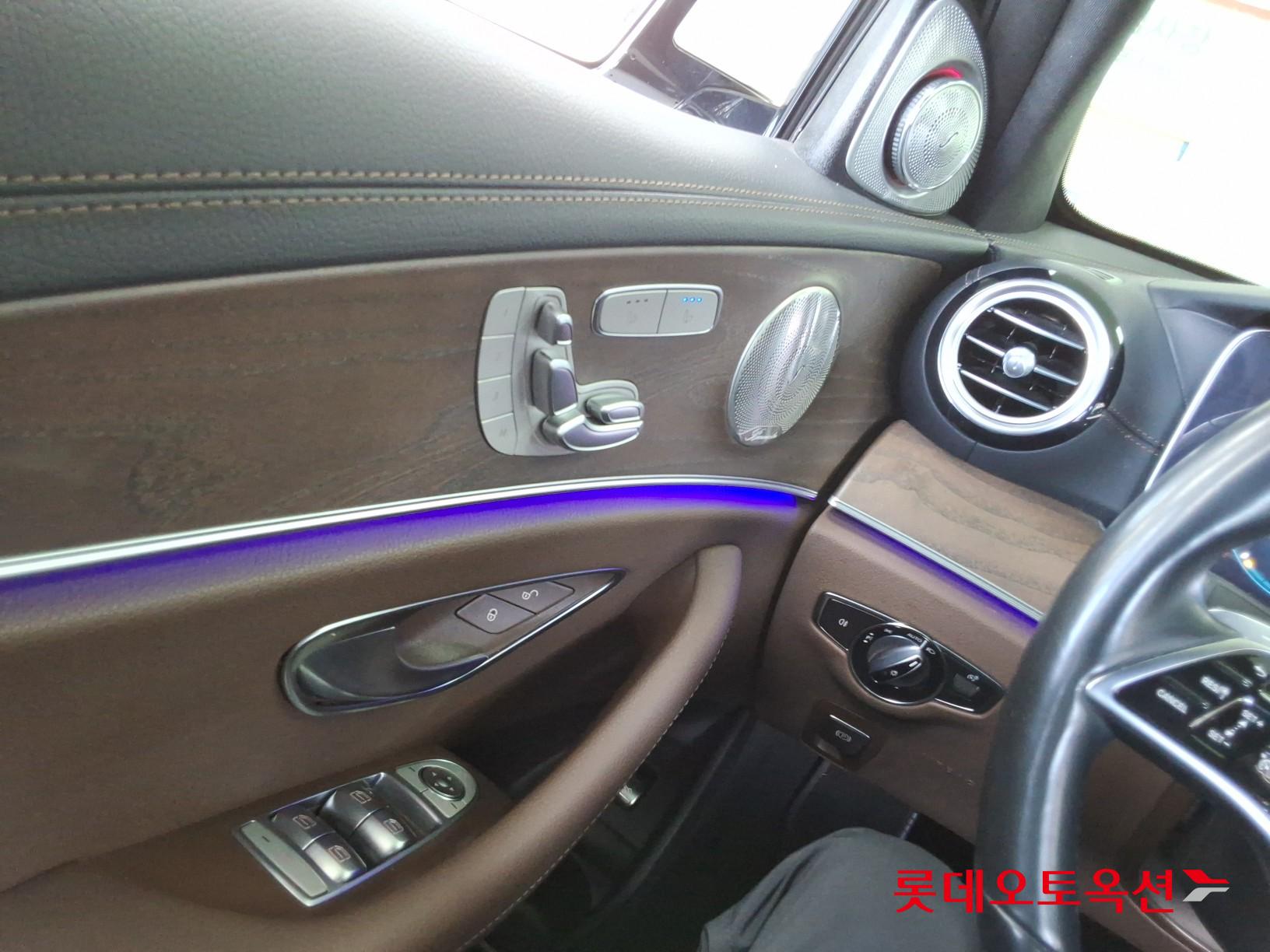 2022 - mercedes-benz e220