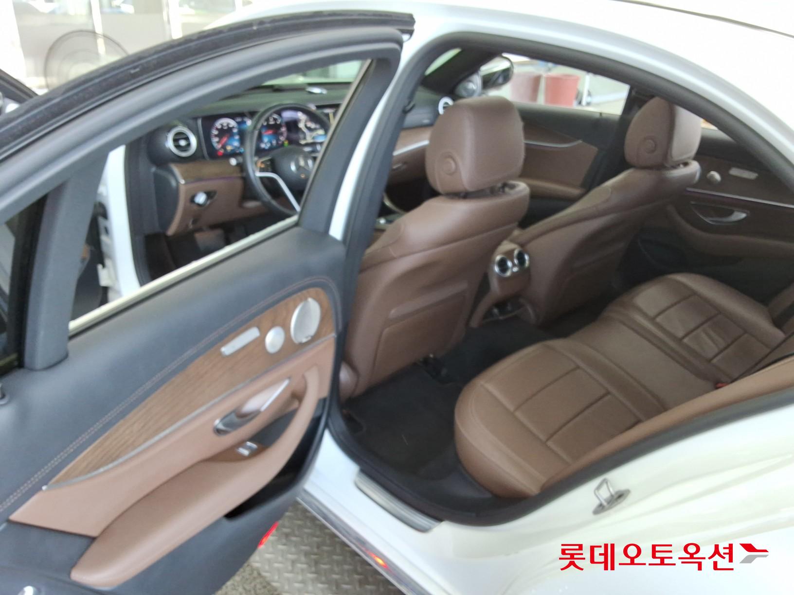 2022 - mercedes-benz e220