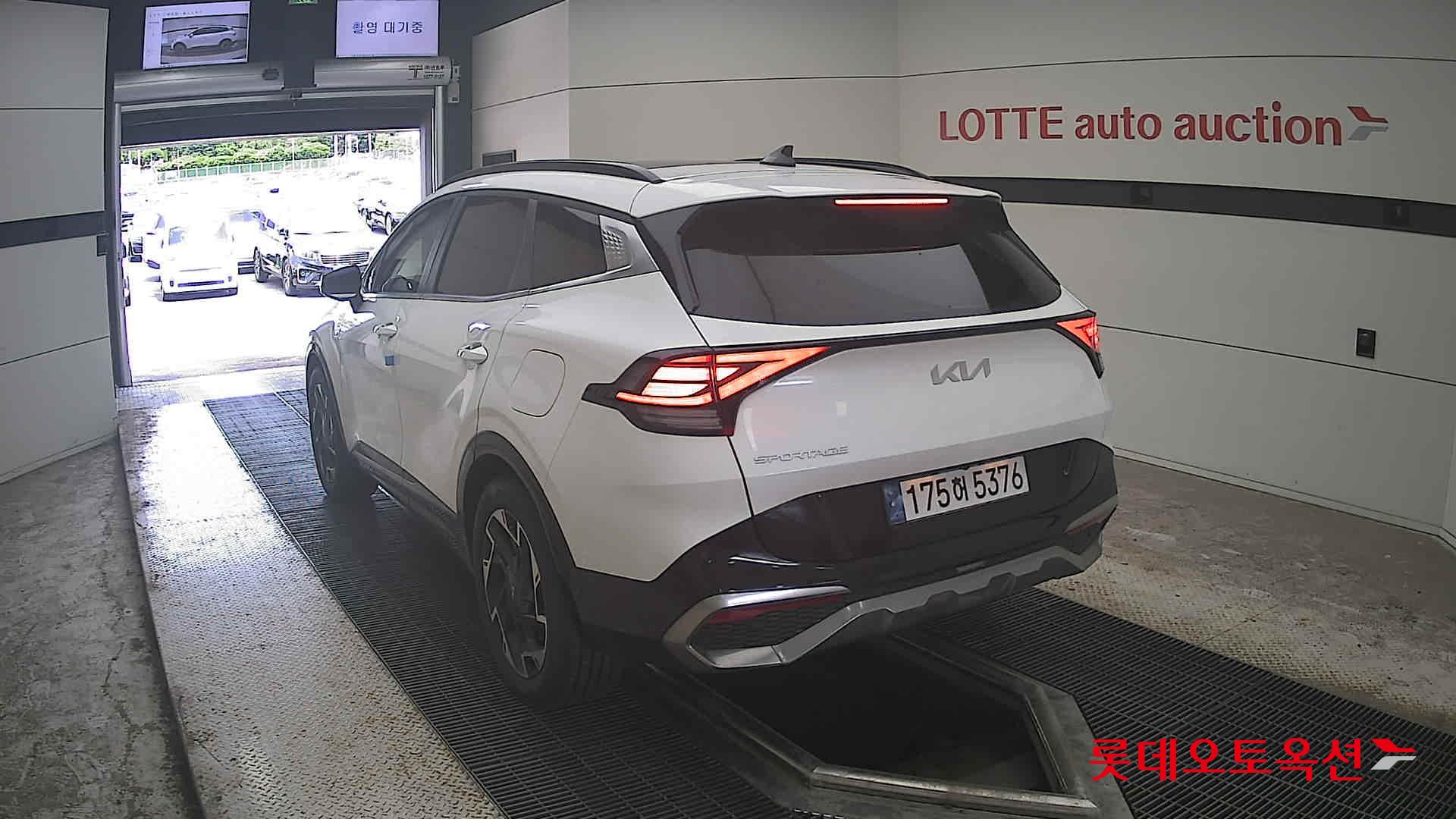 2023 - kia sportage