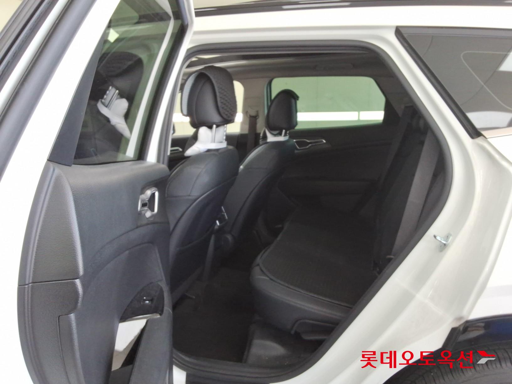 2023 - kia sportage
