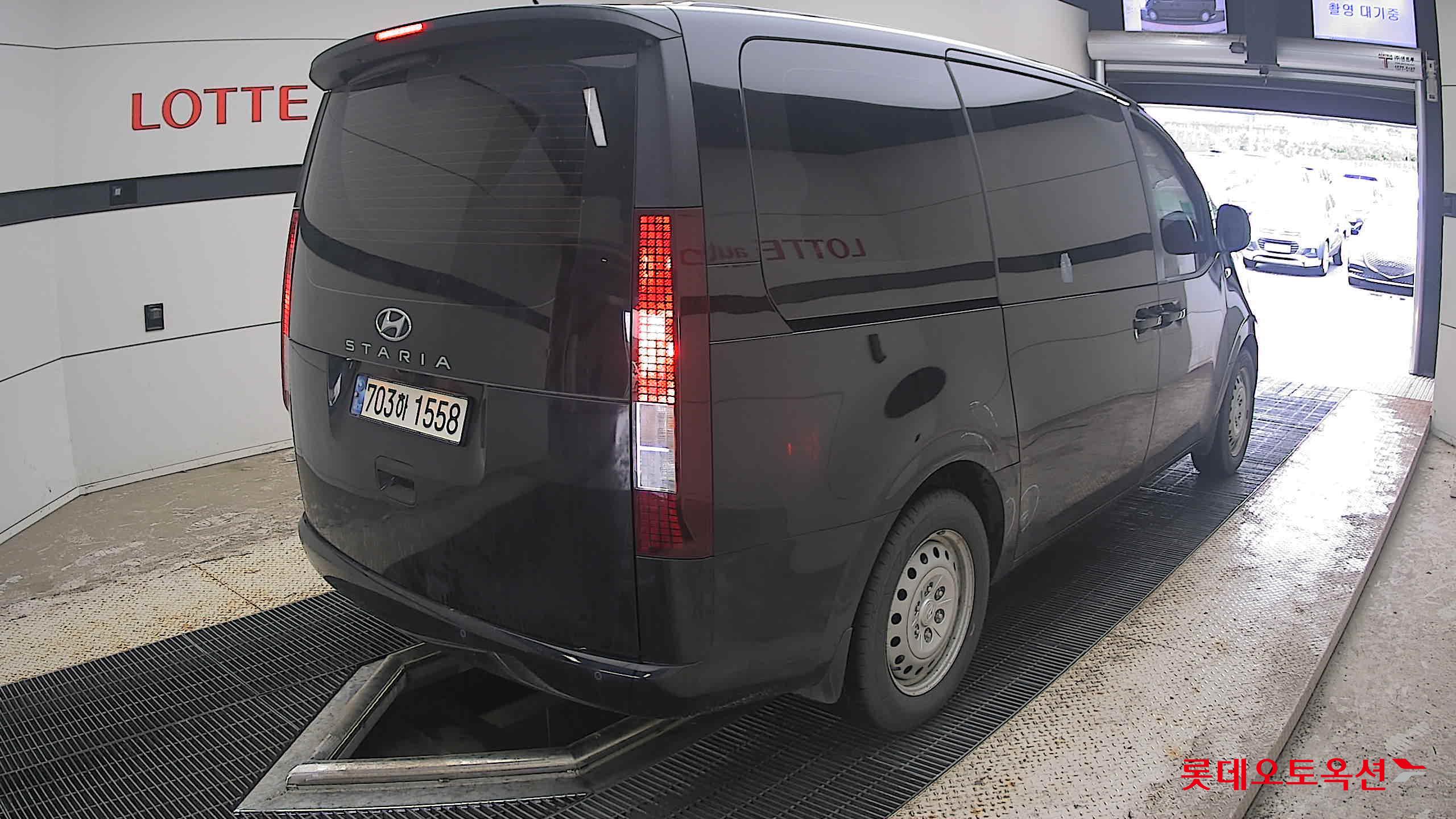 2022 - hyundai staria