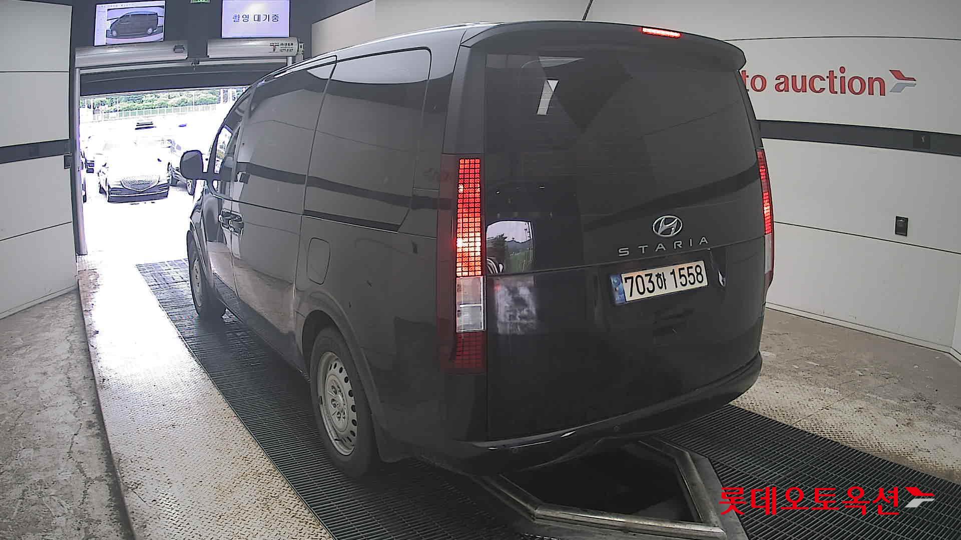 2022 - hyundai staria