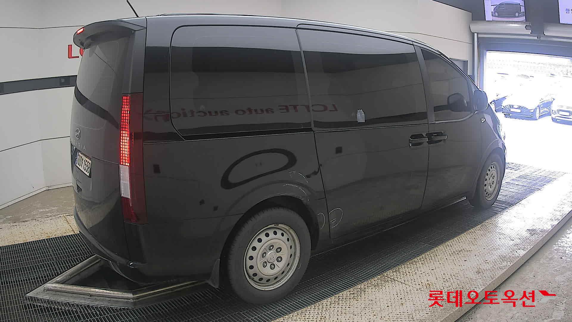 2022 - hyundai staria