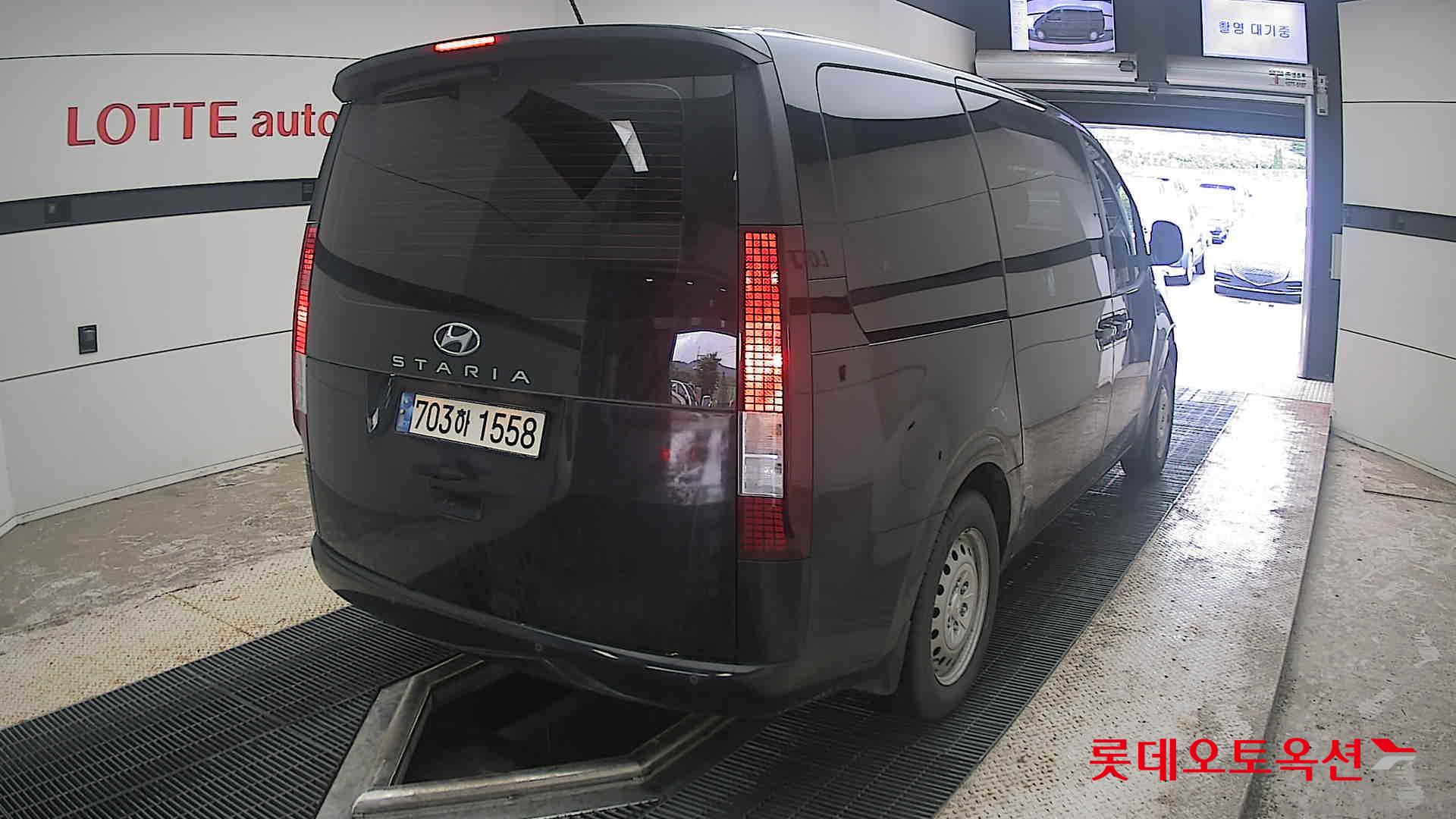 2022 - hyundai staria