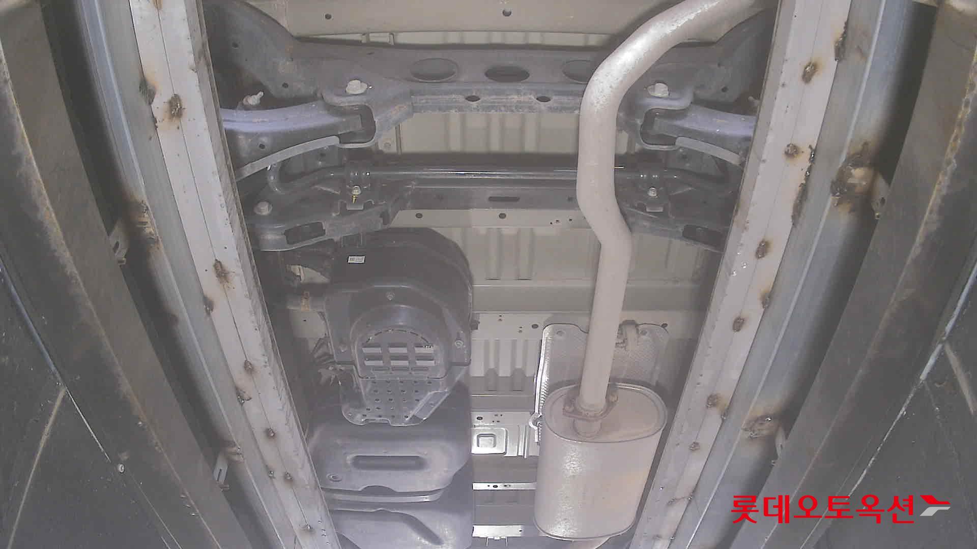 2022 - hyundai staria