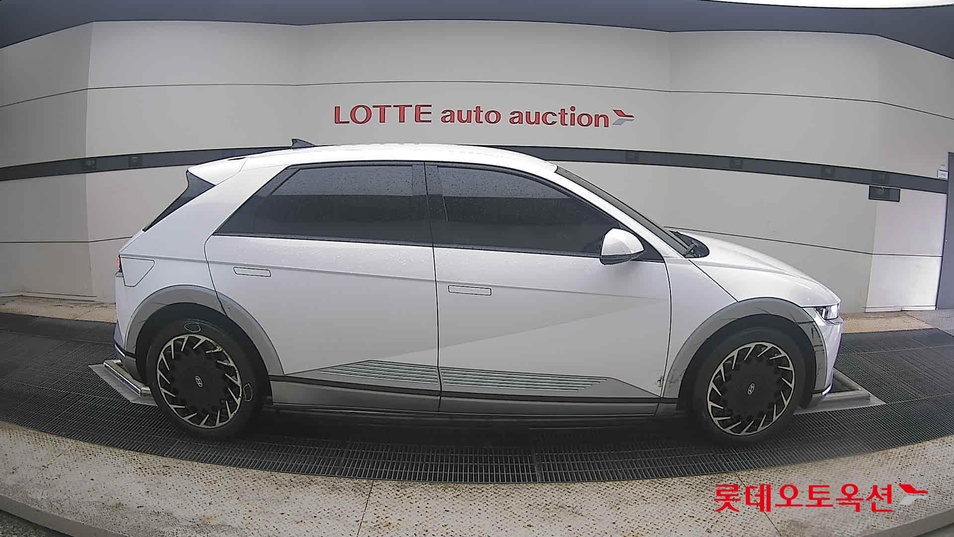 2023 - hyundai ioniq