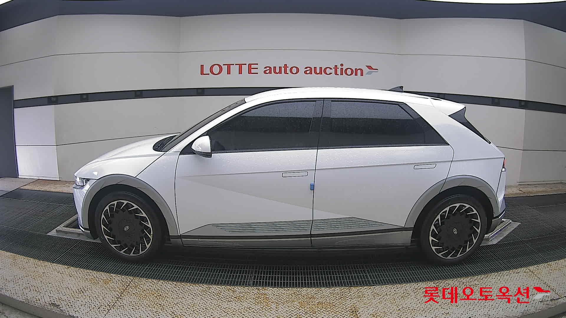 2023 - hyundai ioniq