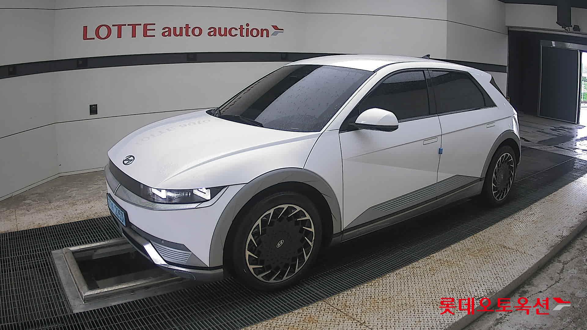 2023 - hyundai ioniq