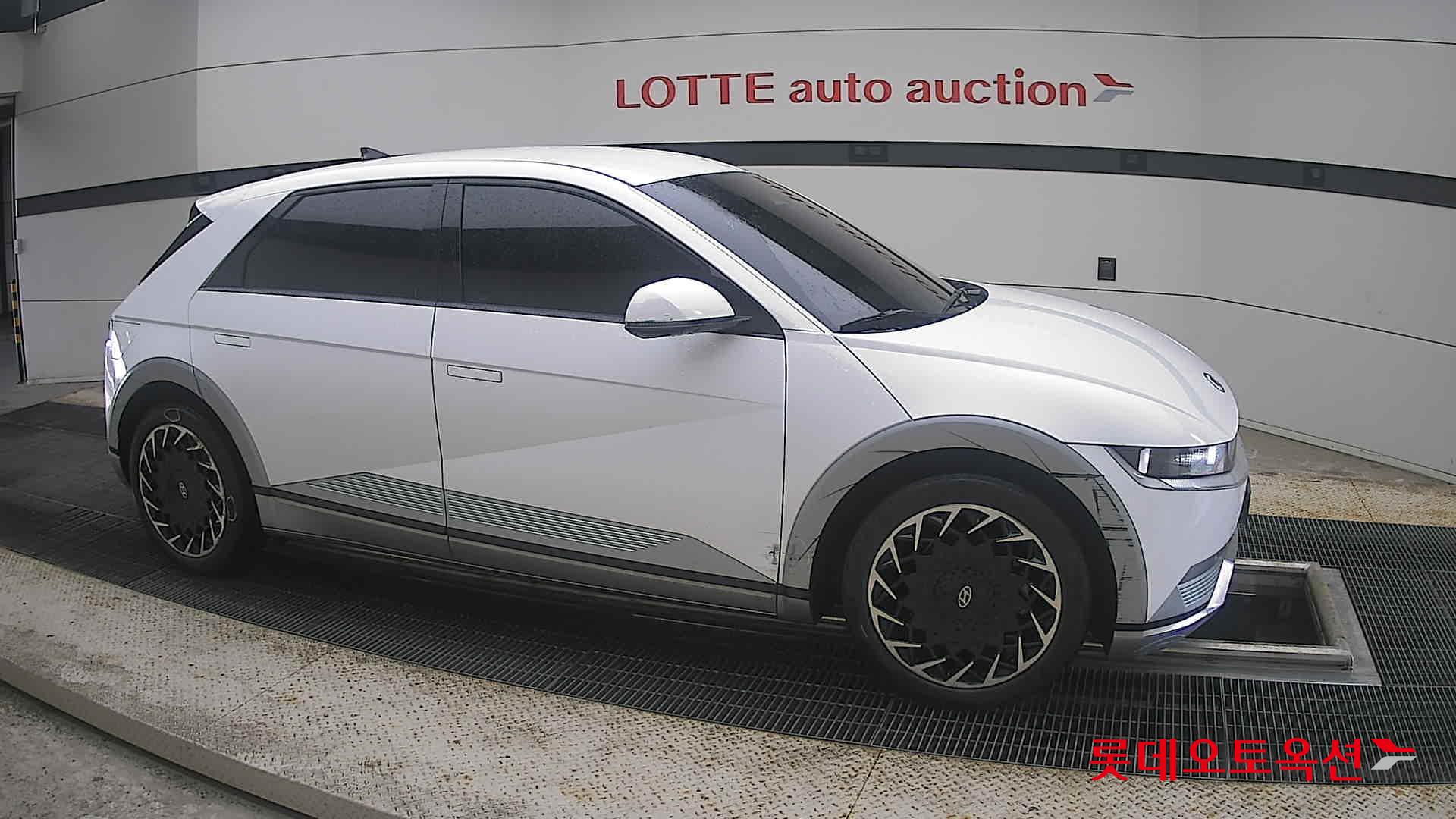 2023 - hyundai ioniq