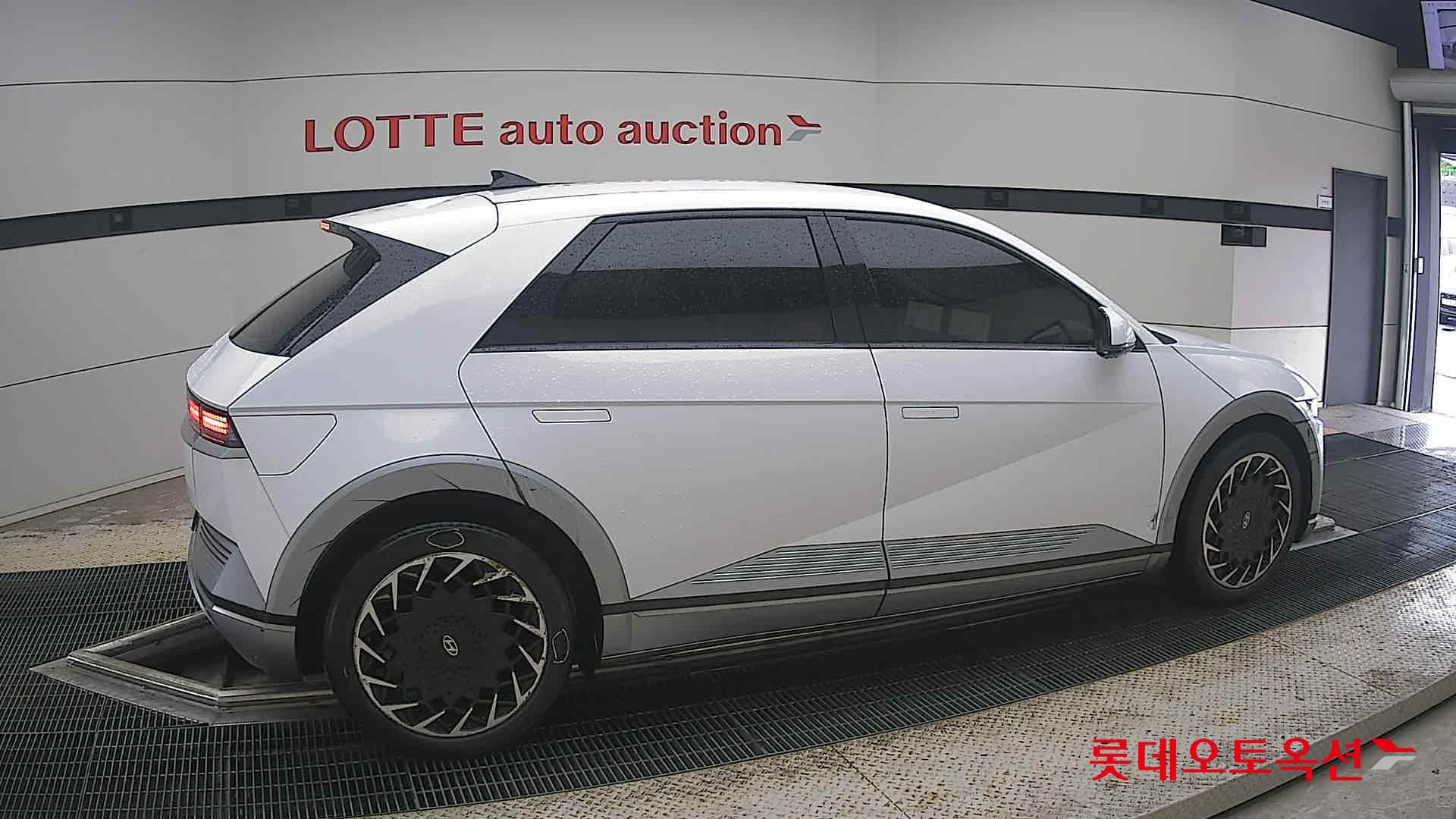 2023 - hyundai ioniq