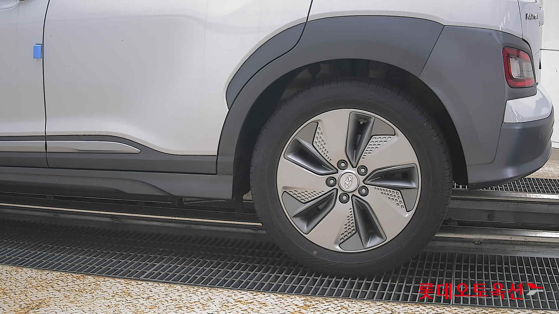 2020 - hyundai kona