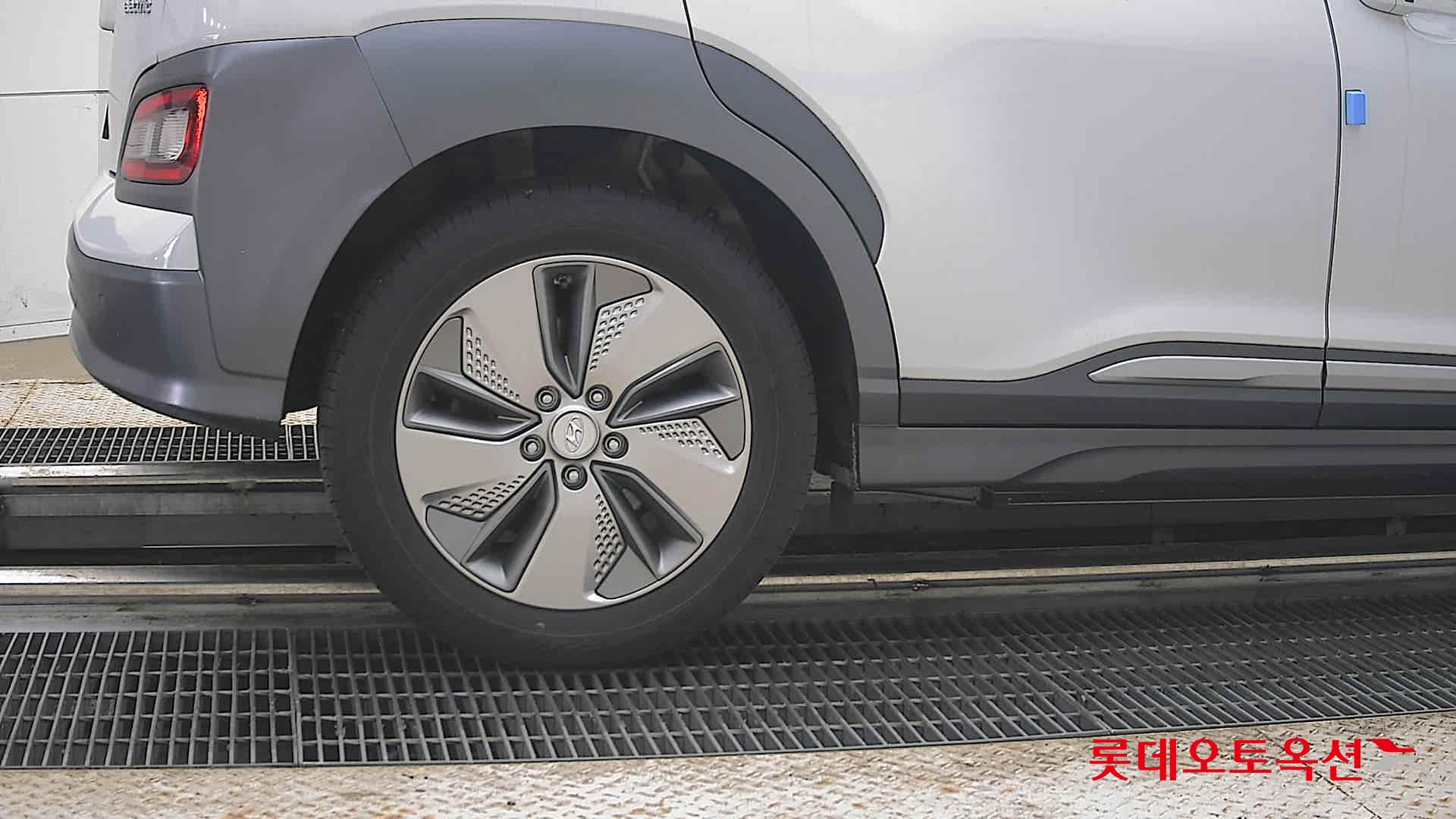 2020 - hyundai kona