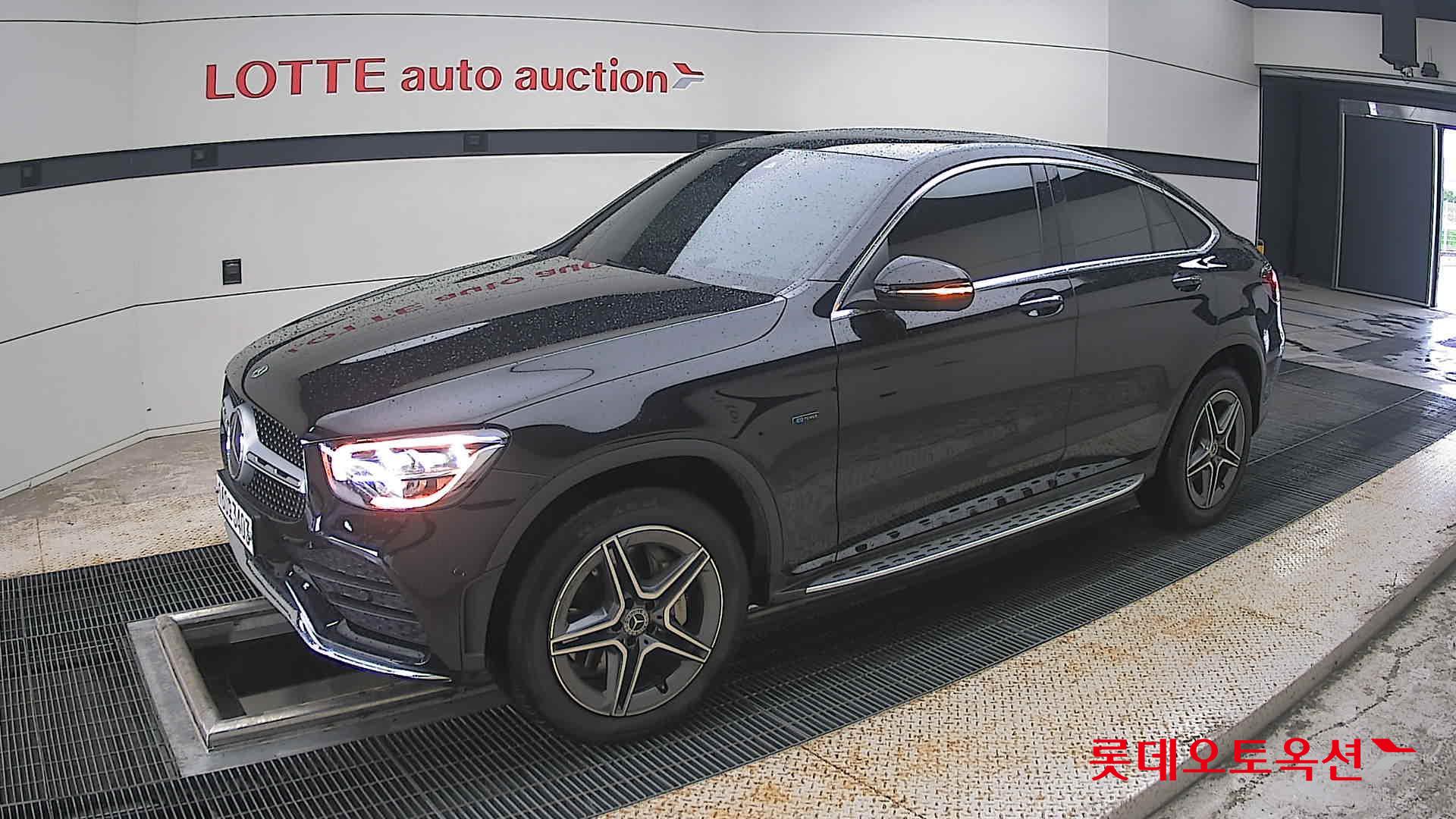 2021 - mercedes-benz glc300