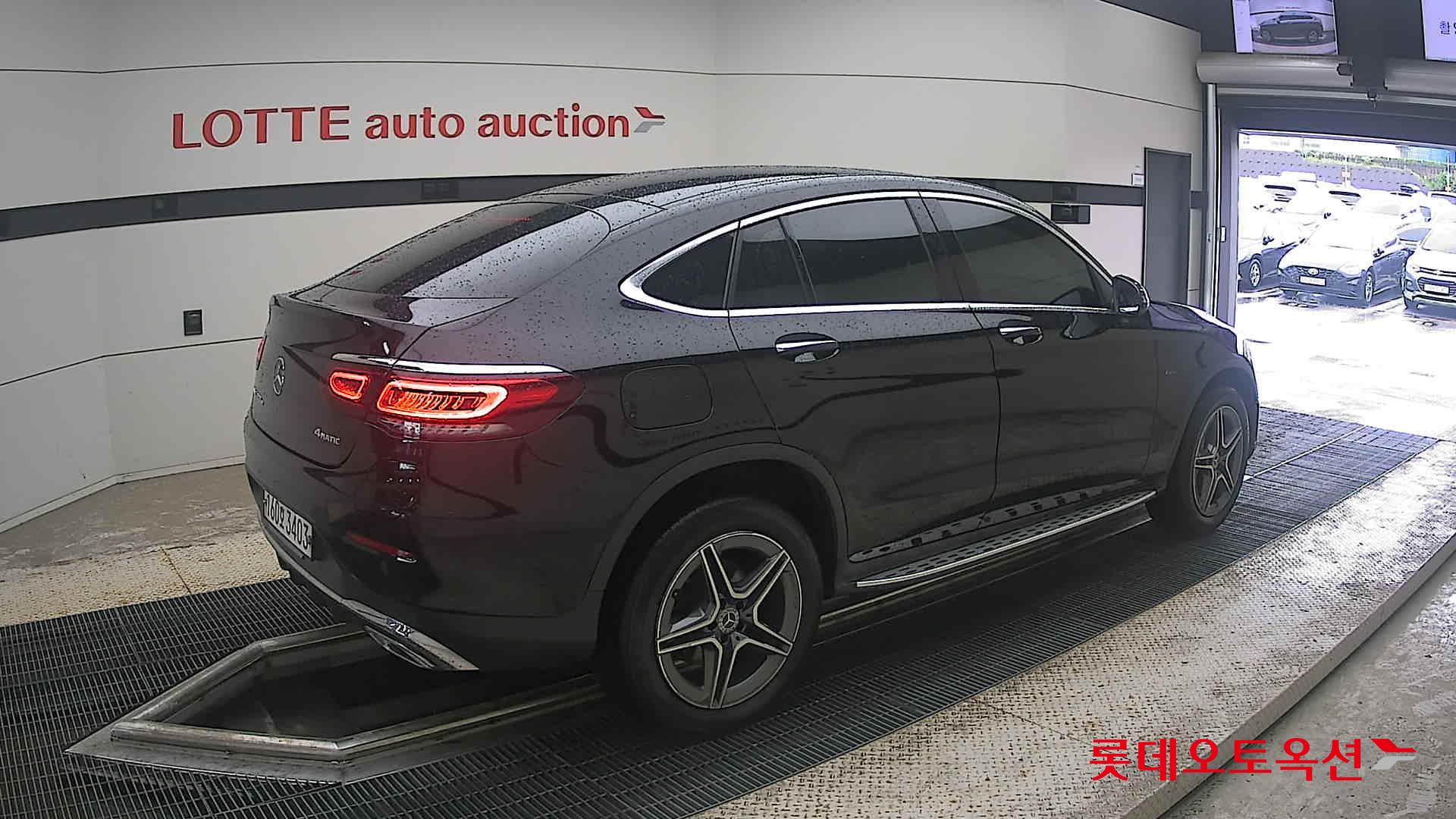 2021 - mercedes-benz glc300