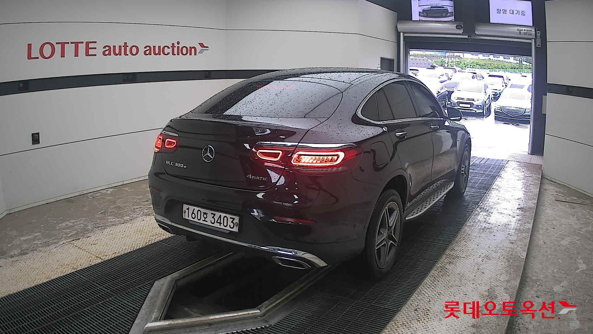 2021 - mercedes-benz glc300